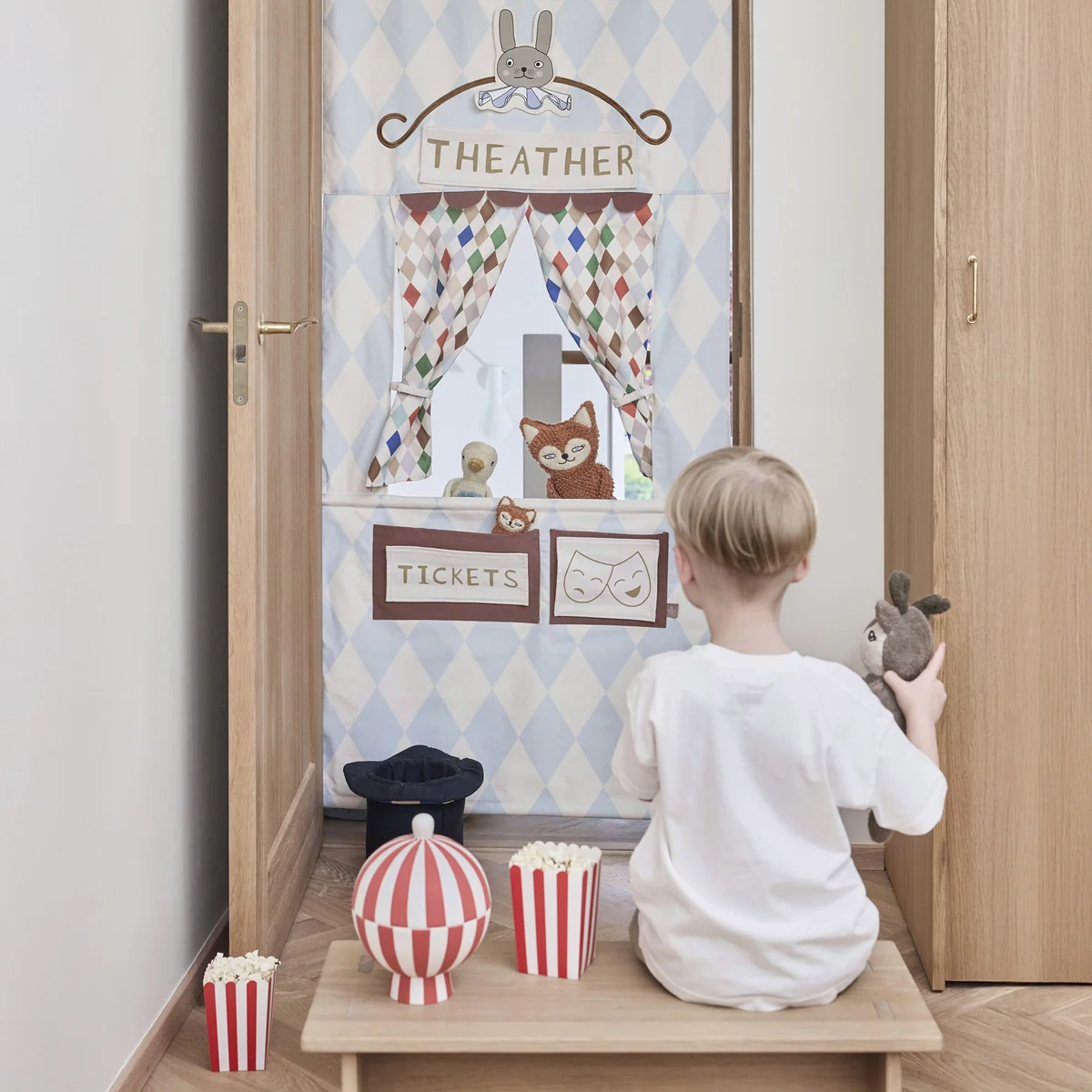 OYOY Mini - Theater & Circus Türspielmatte, multi