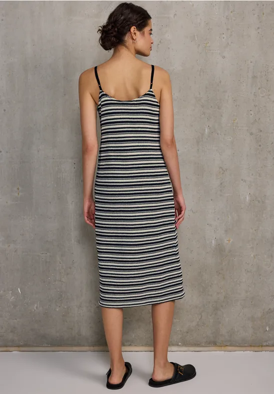 Gestreiftes Spitzenkleid