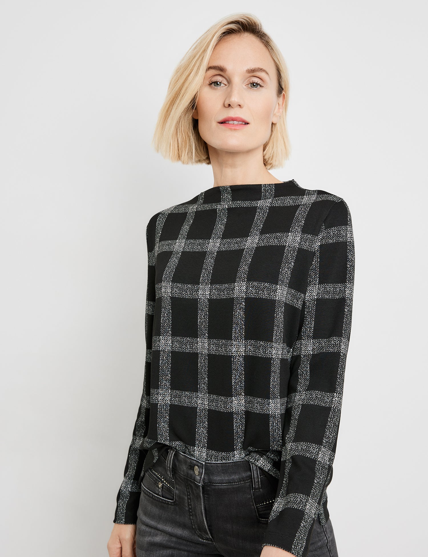 Pullover with Windowpane Checks