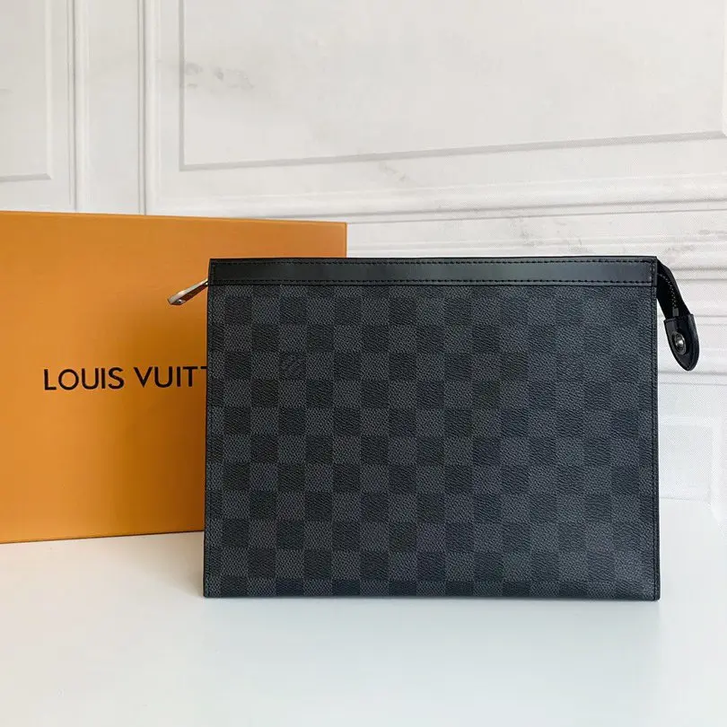 Louis Vuitton LV Pochette Voyage Handbag M69535