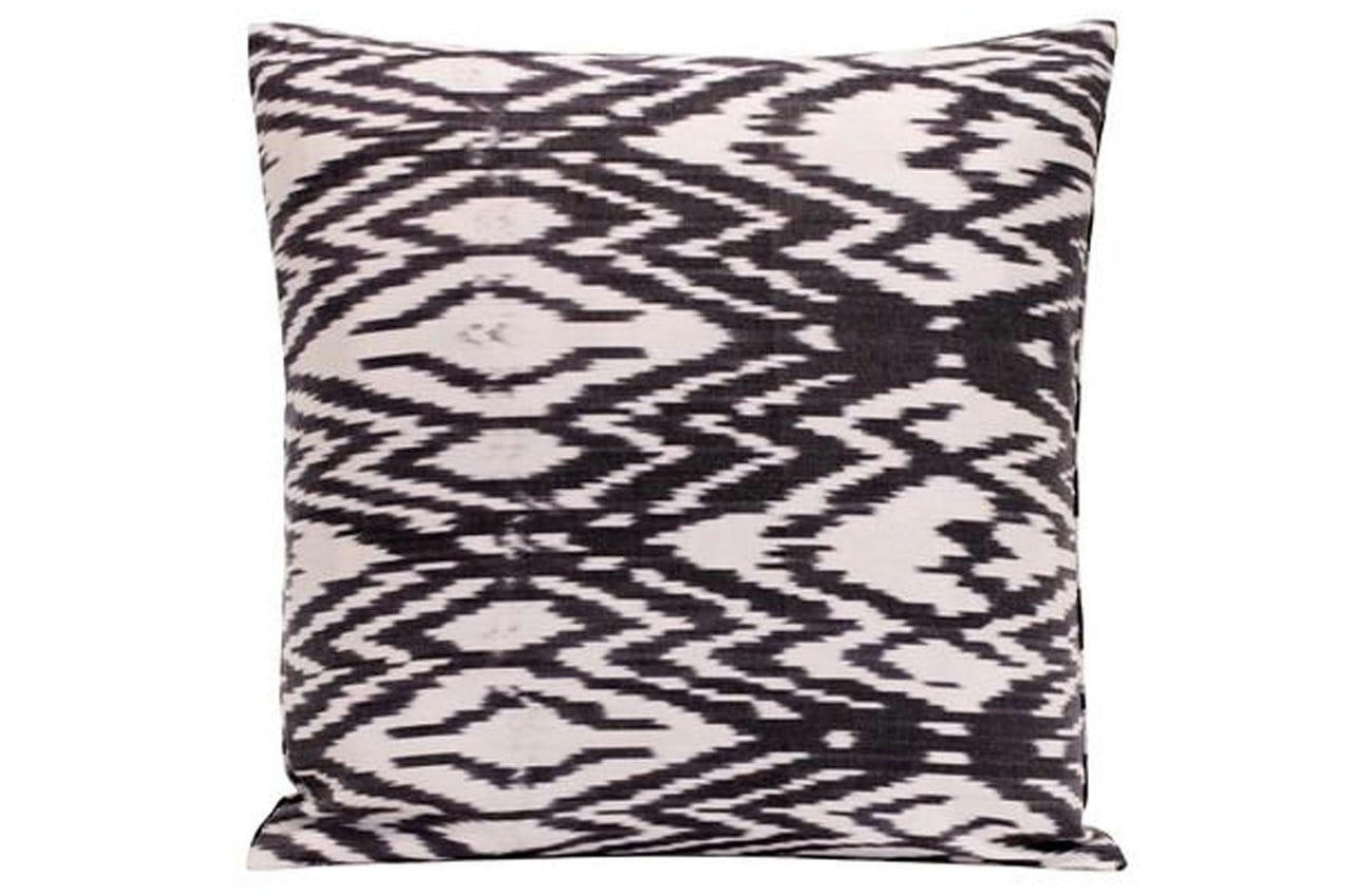 - Housse de coussin double soie ikat  50x50 noir