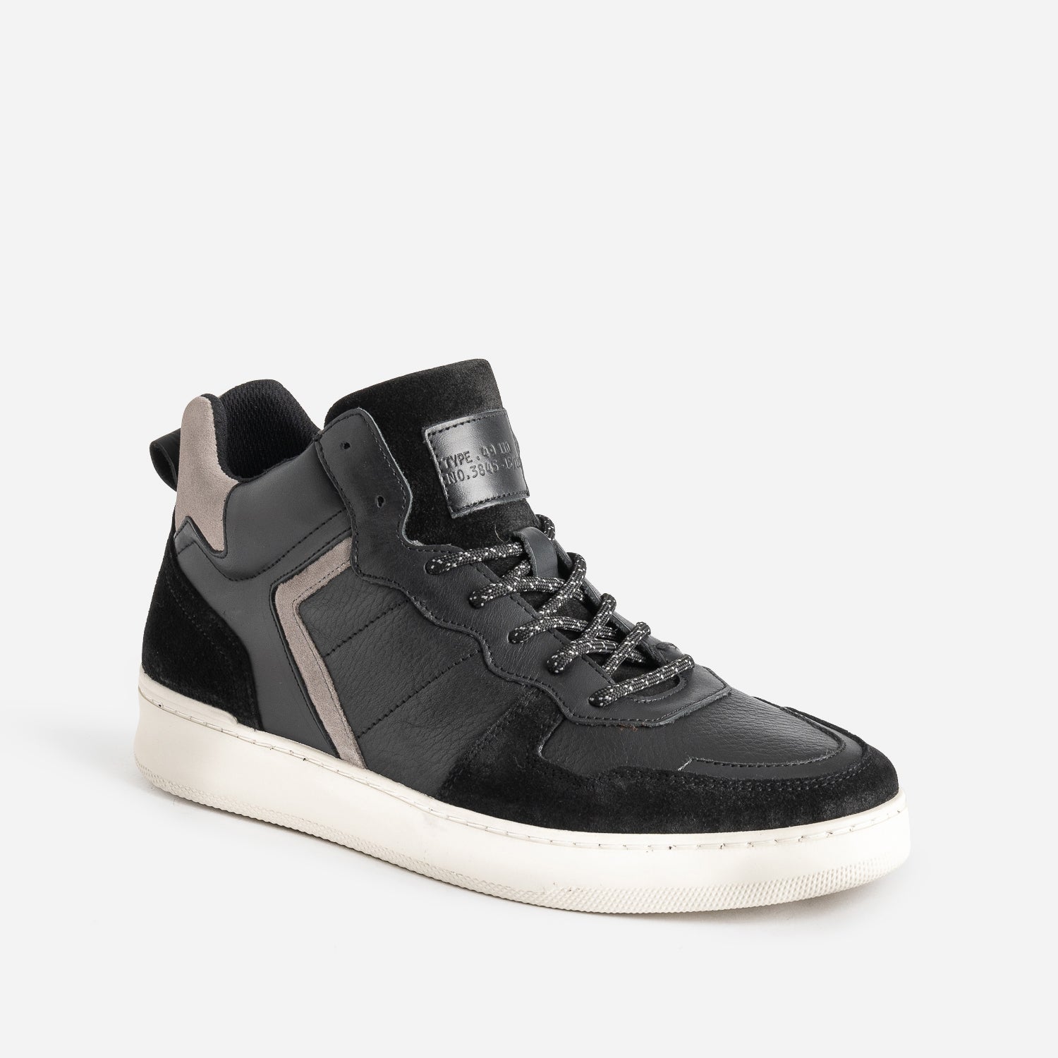 Basket montante noire et grise en cuir