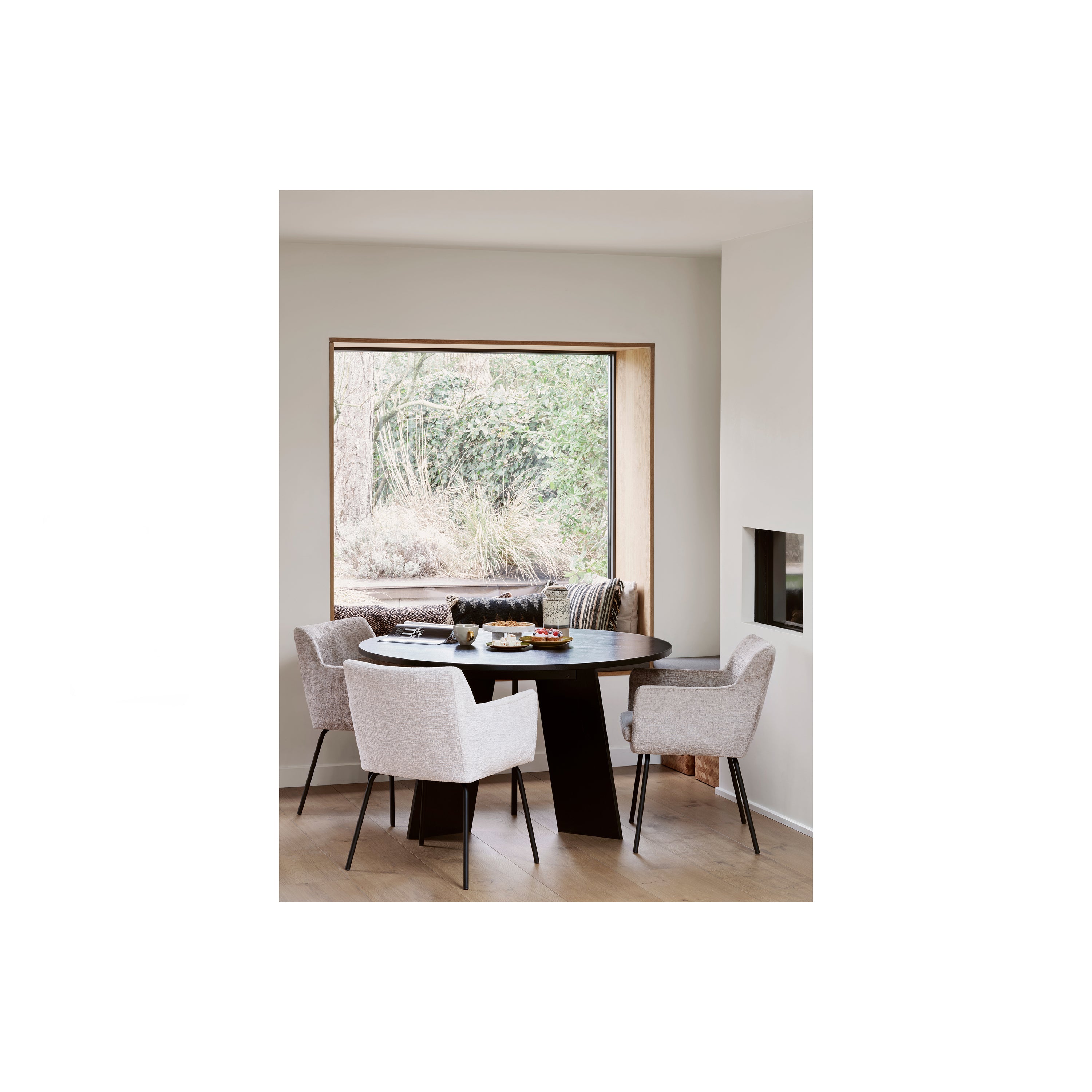 WOOOD Fries Eettafel - Eiken - Blacknight - 75x129x129
