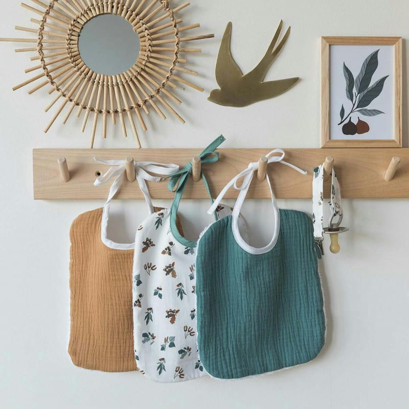 - Bavoir vert eucalyptus