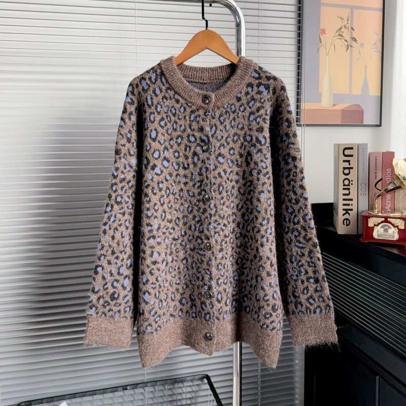 PEACH ACCESSORIES Soft Leopard Print Knit Cardigan