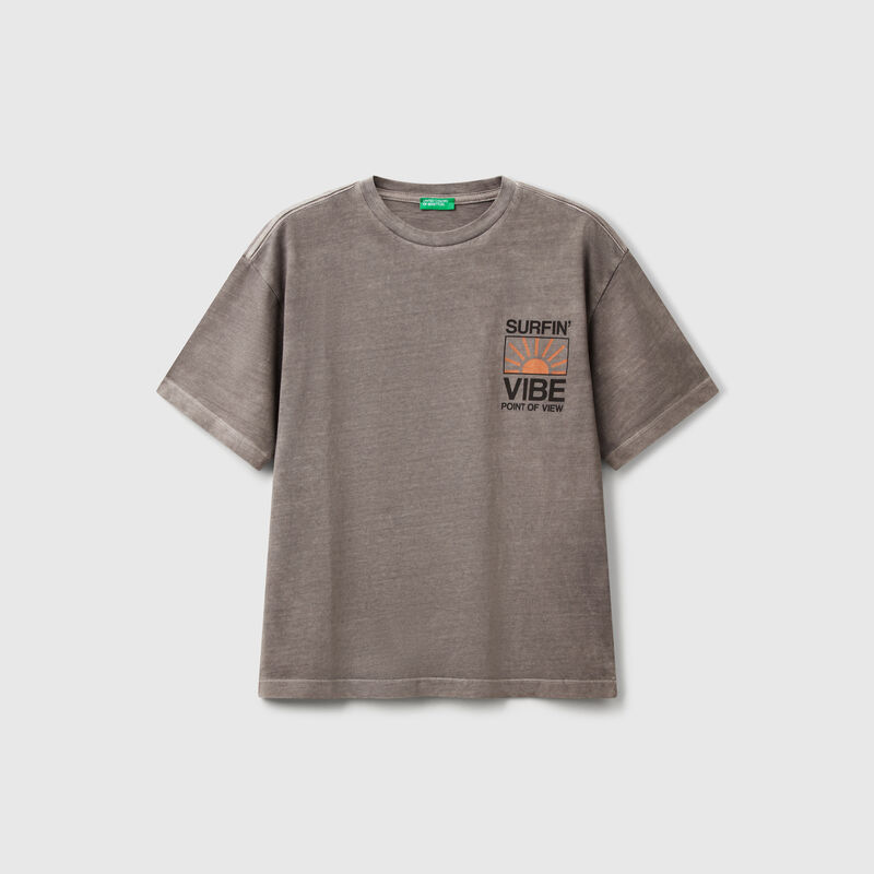 T-shirt with print on front and back