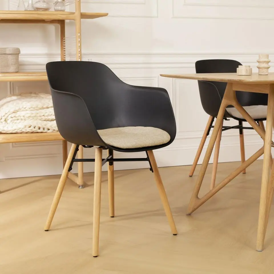 Nolon Nena-Liz Eetkamerstoel Zwart met Nougatbruin Zitkussen - Houten Poten