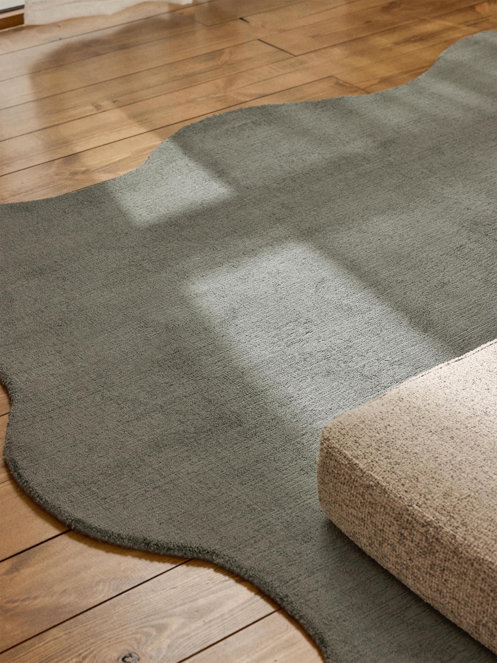 Handgewebter Teppich Wavy