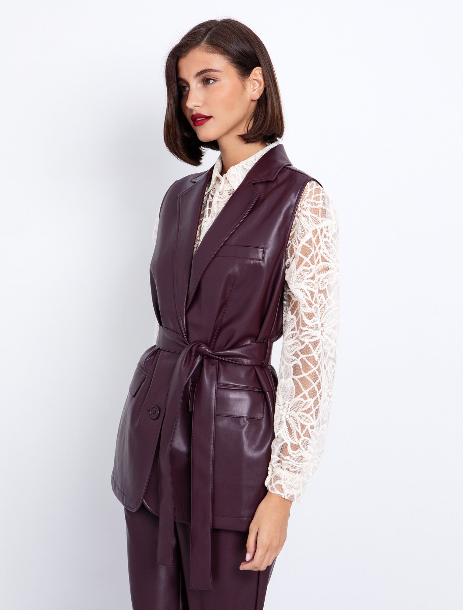 Δερματίνη γιλέκο με ζώνη