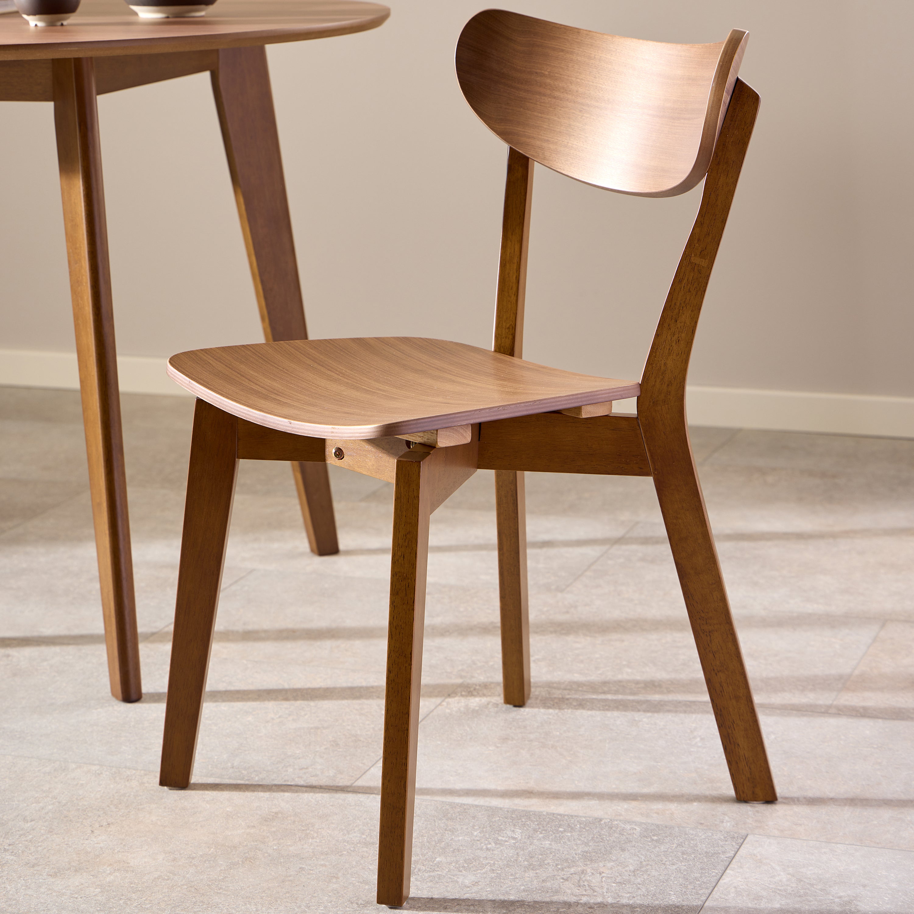 by fonQ basic Crow Eetkamerstoel - Walnootbruin