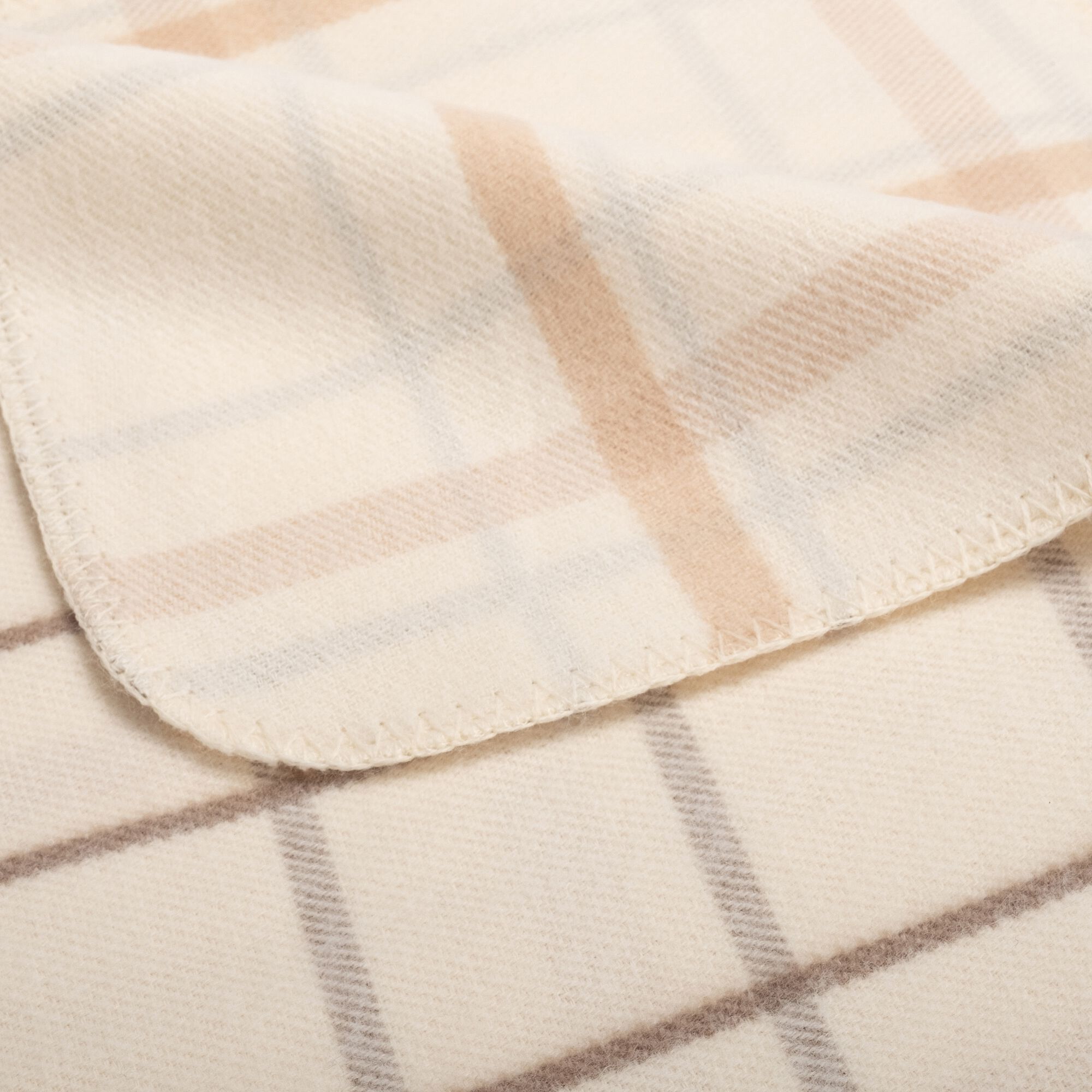 GILLIES - Plaid en coton et laine motif tartan finition franges 180x230cm - blanc écru