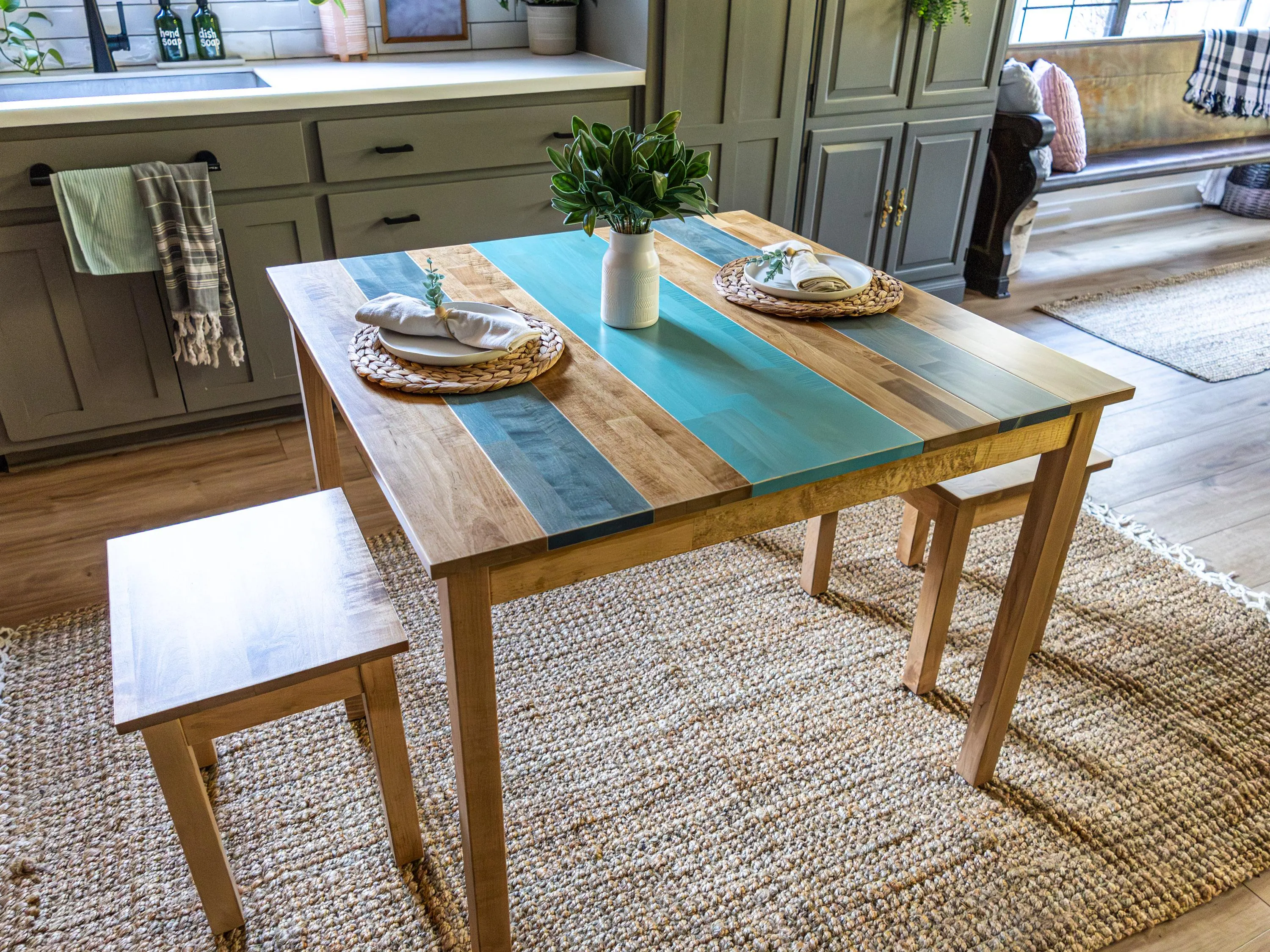 Solid Maple Farmhouse Dining Table Set: 