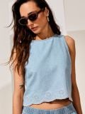 Jeansowy top z crochetowym detalem