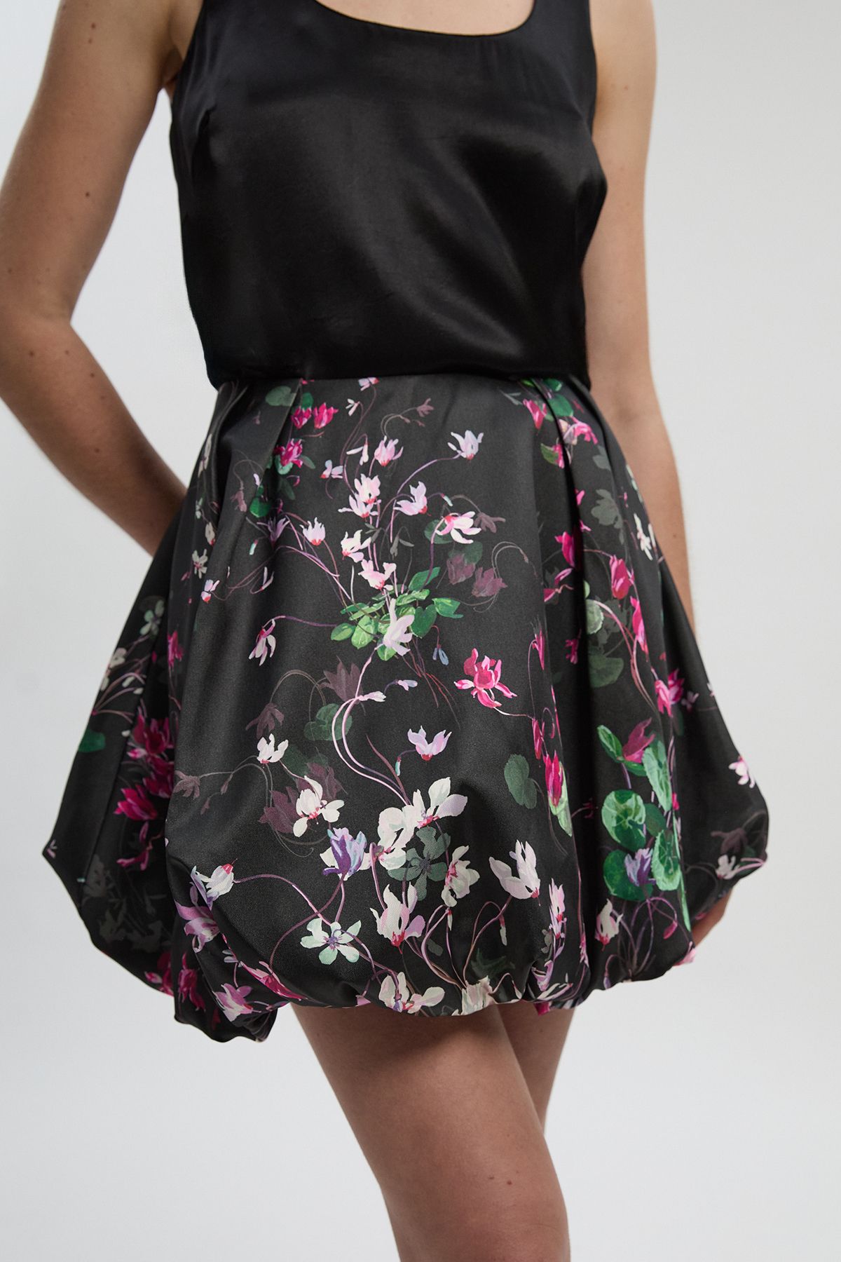 KarenMillen Scattered Floral Twill Mini Puff Ball Skirt