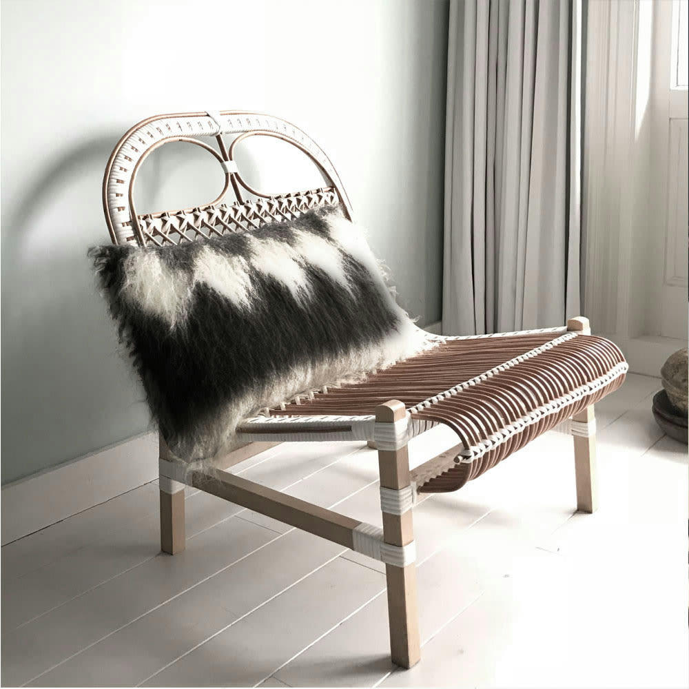 WOOL HANDWOVEN - Coussin rectangle losange en laine noir 40x70