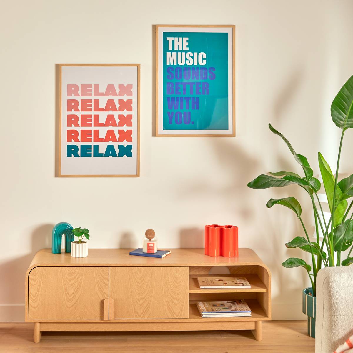 Framed Poster "Darius" Coral, 50x70 cm