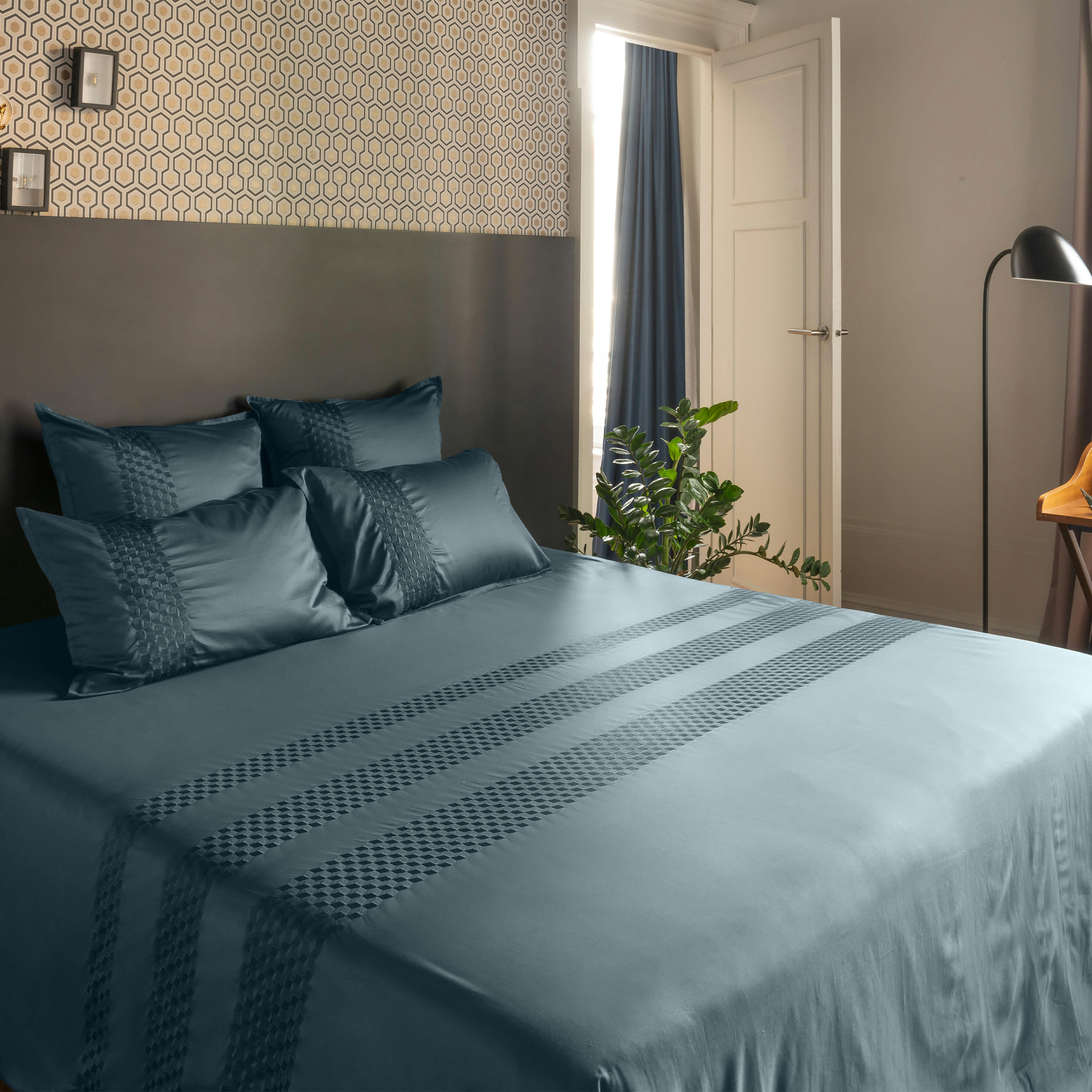 CUBES 2 - Housse de couette satin de coton brodé gris 240 x 220 cm