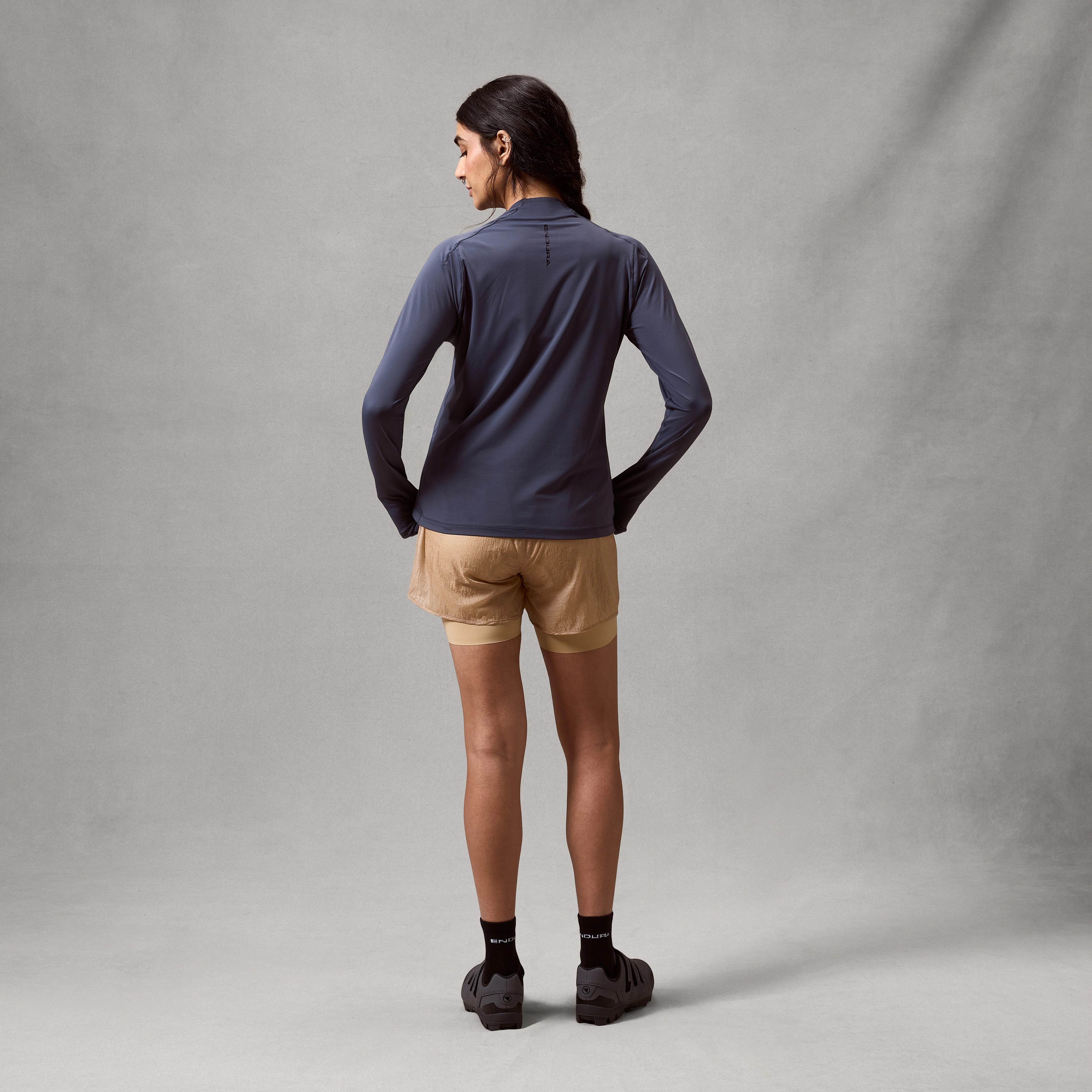 Women's AllTrack Rout L/S Tech Tee - Carbon Grey