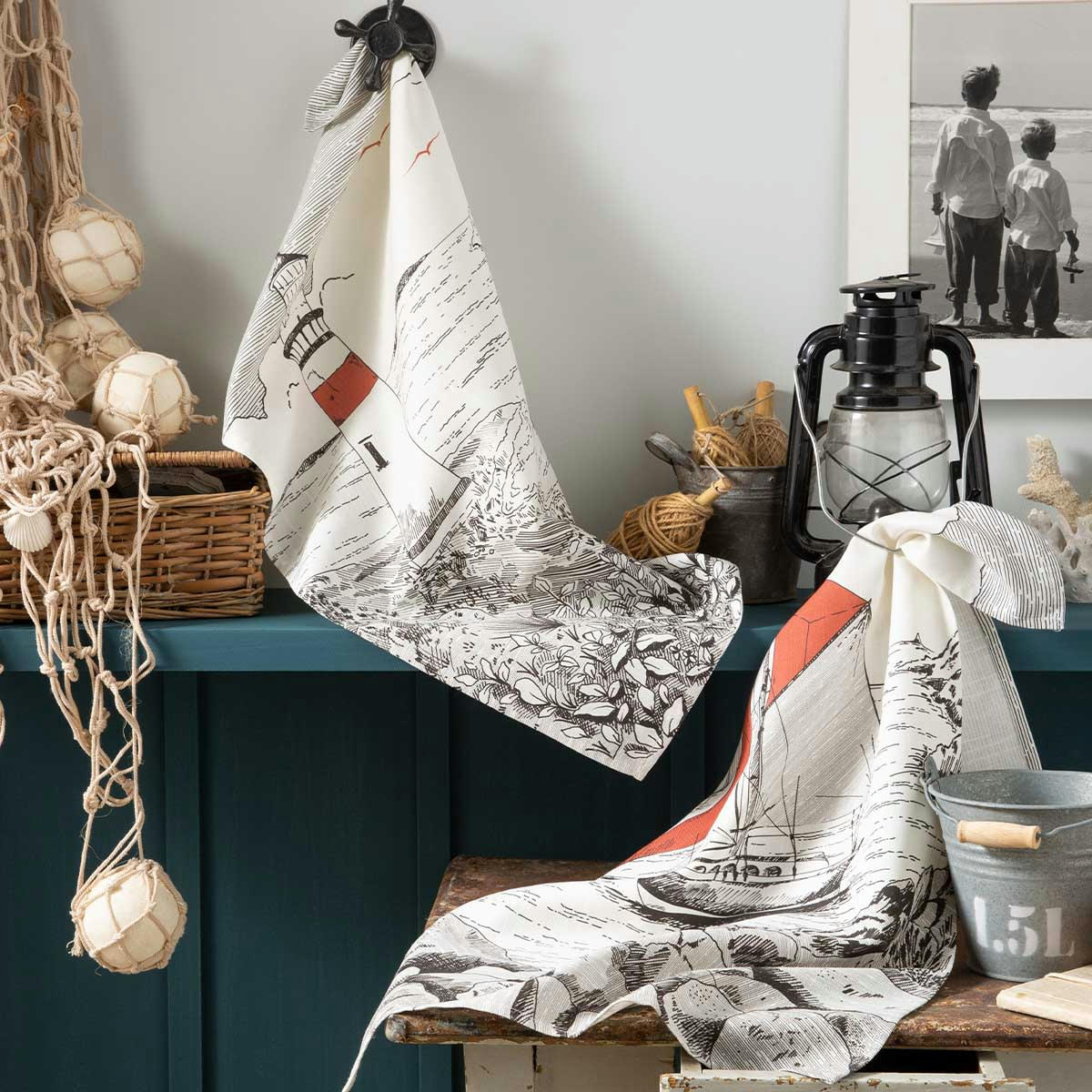 PHARE ET VOILIER - Lot de 2 torchons en métis noir et blanc 50x75