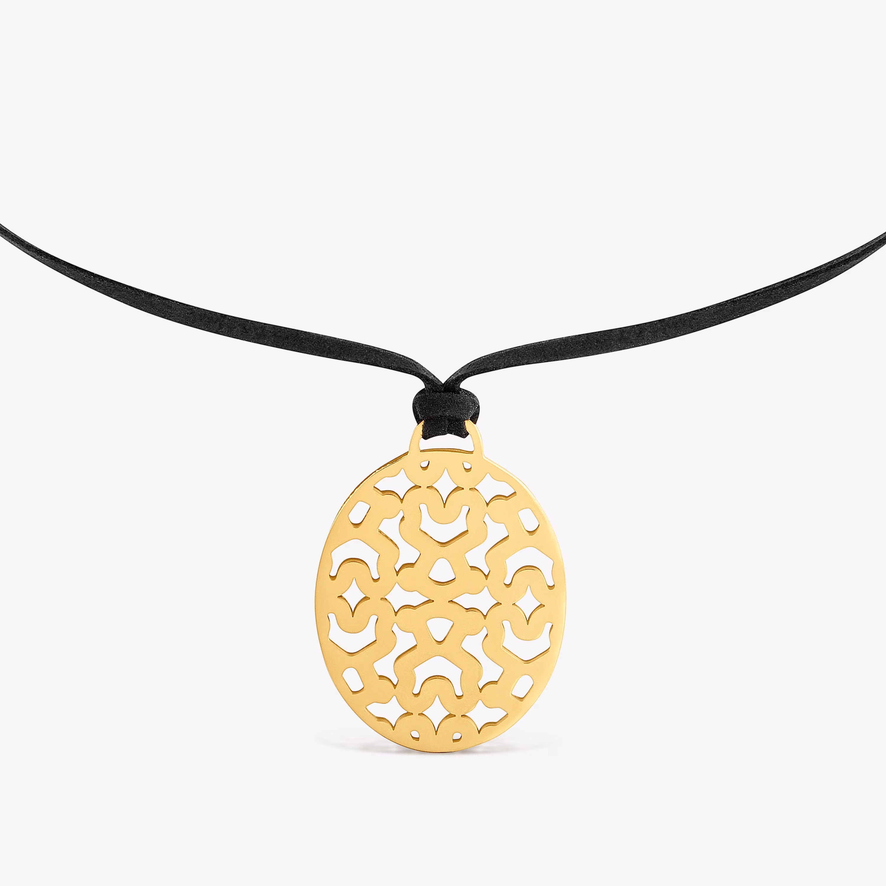 Collar largo de acero dorado 40 mm y cordón negro Kaos