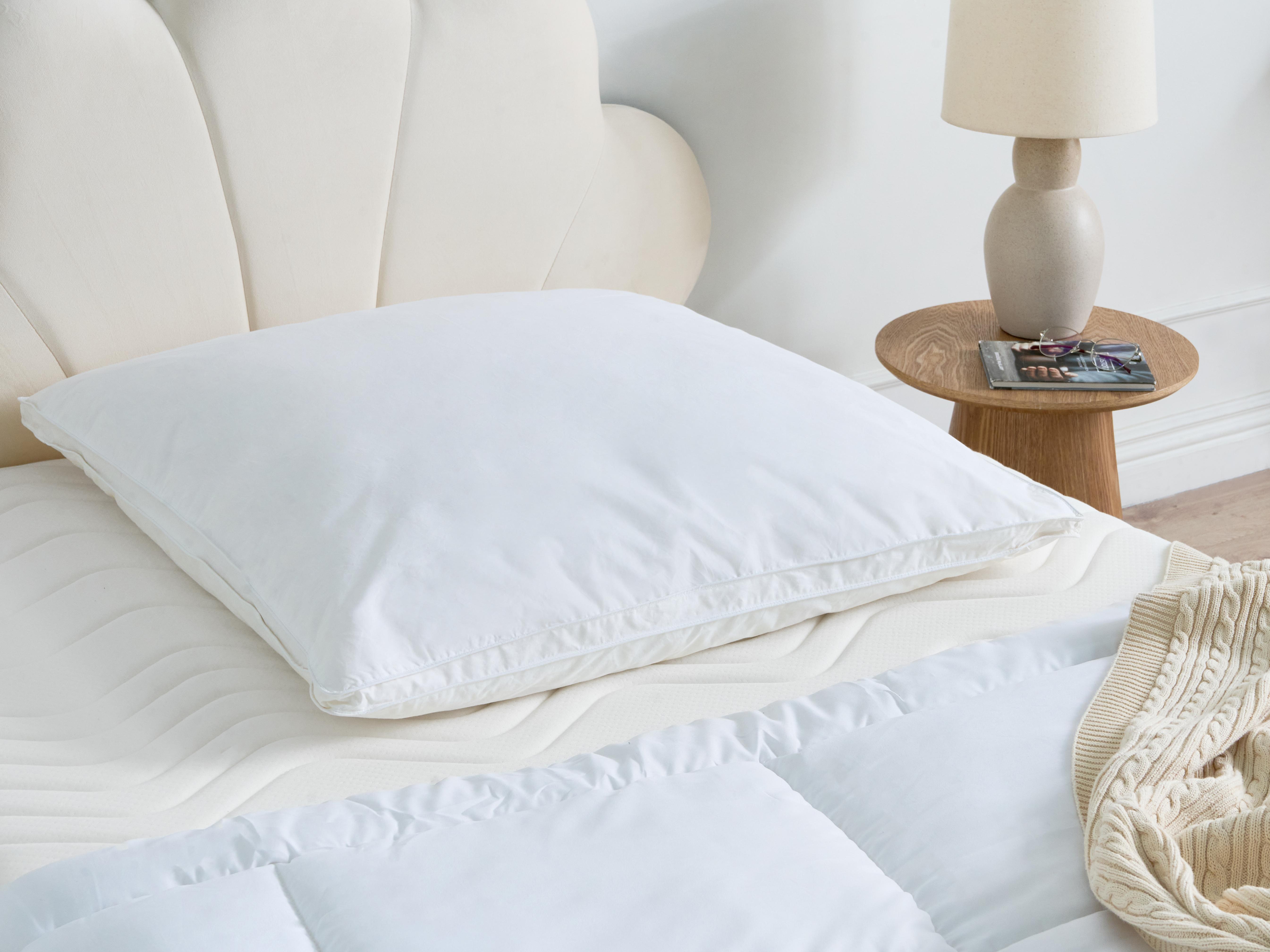 Bed Pillow VIHREN Low Duck Feathers and Down 80 x 80 cm White