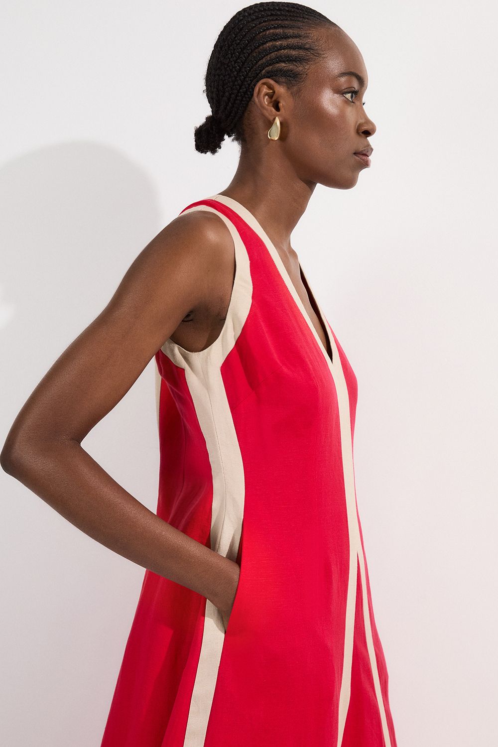 KarenMillen Contrast Linen Plunge Neck Woven Maxi Dress