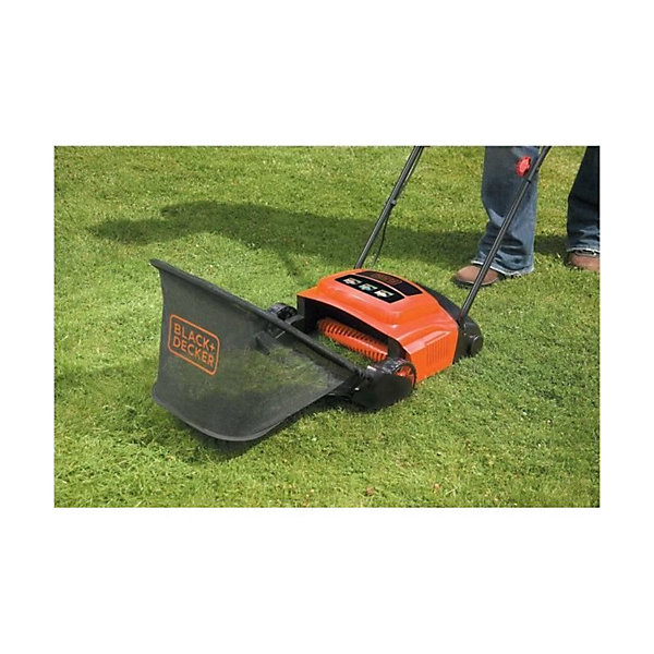 BLACK DECKER Aérateur Démousseur Filaire 600 W GD300-QS pour une Pelouse sans Mousse sans Utiliser de Produits Chimiques