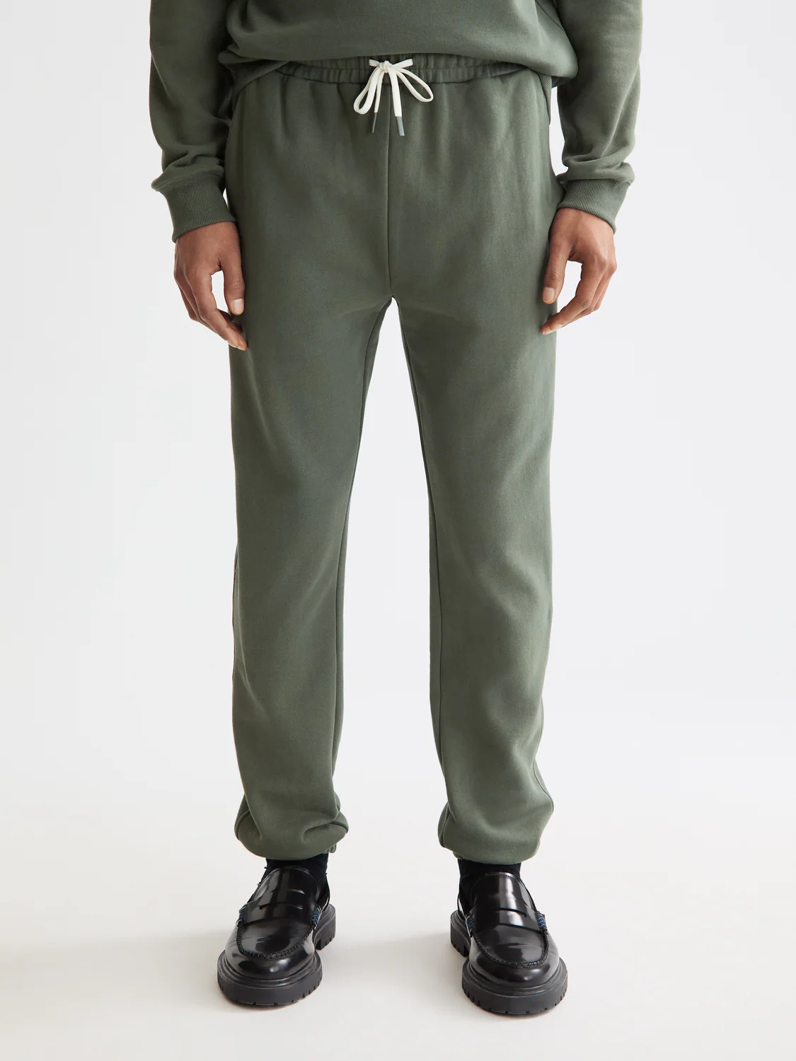 Seasonal Core - Logo Badge Sweatpants