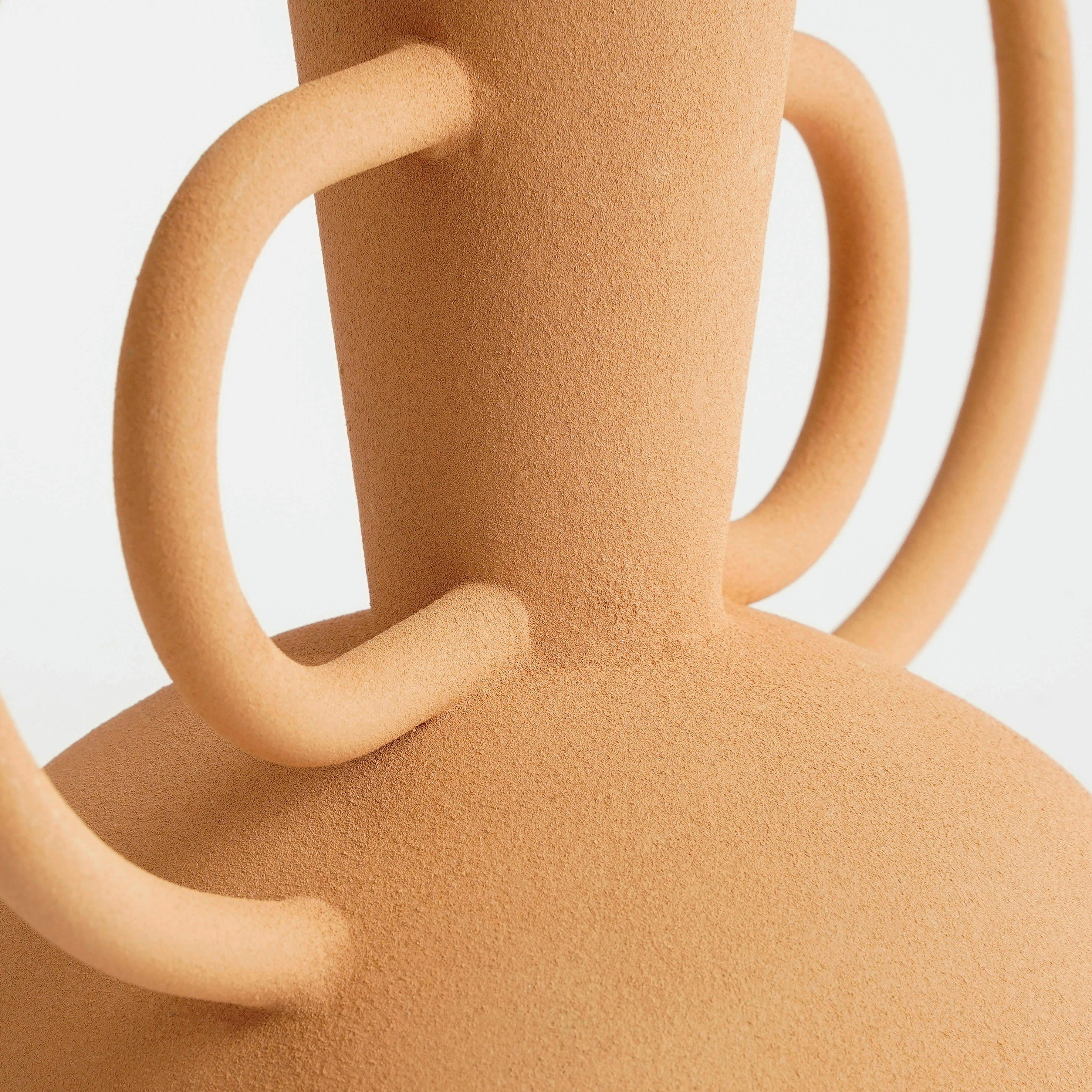 VARIO - Vase en métal pêche H22,5