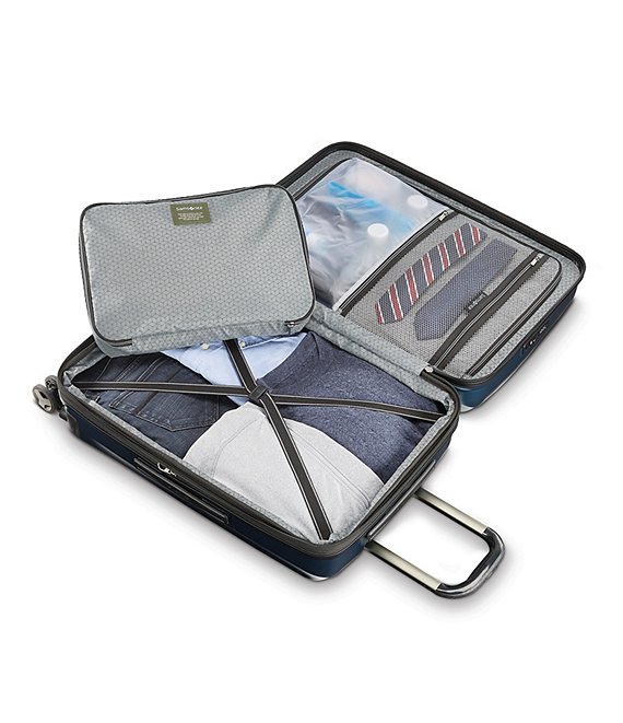 Octiv Large Spinner Suitcase