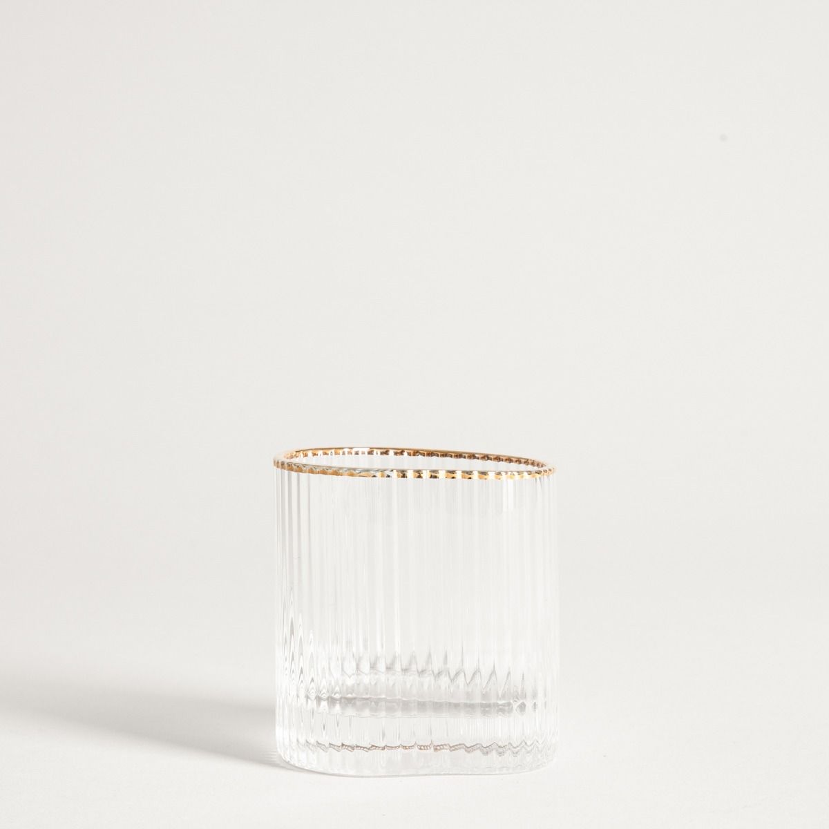 Kieliszek LYNN do wódki w nieregularnym kształcie 0,07 l