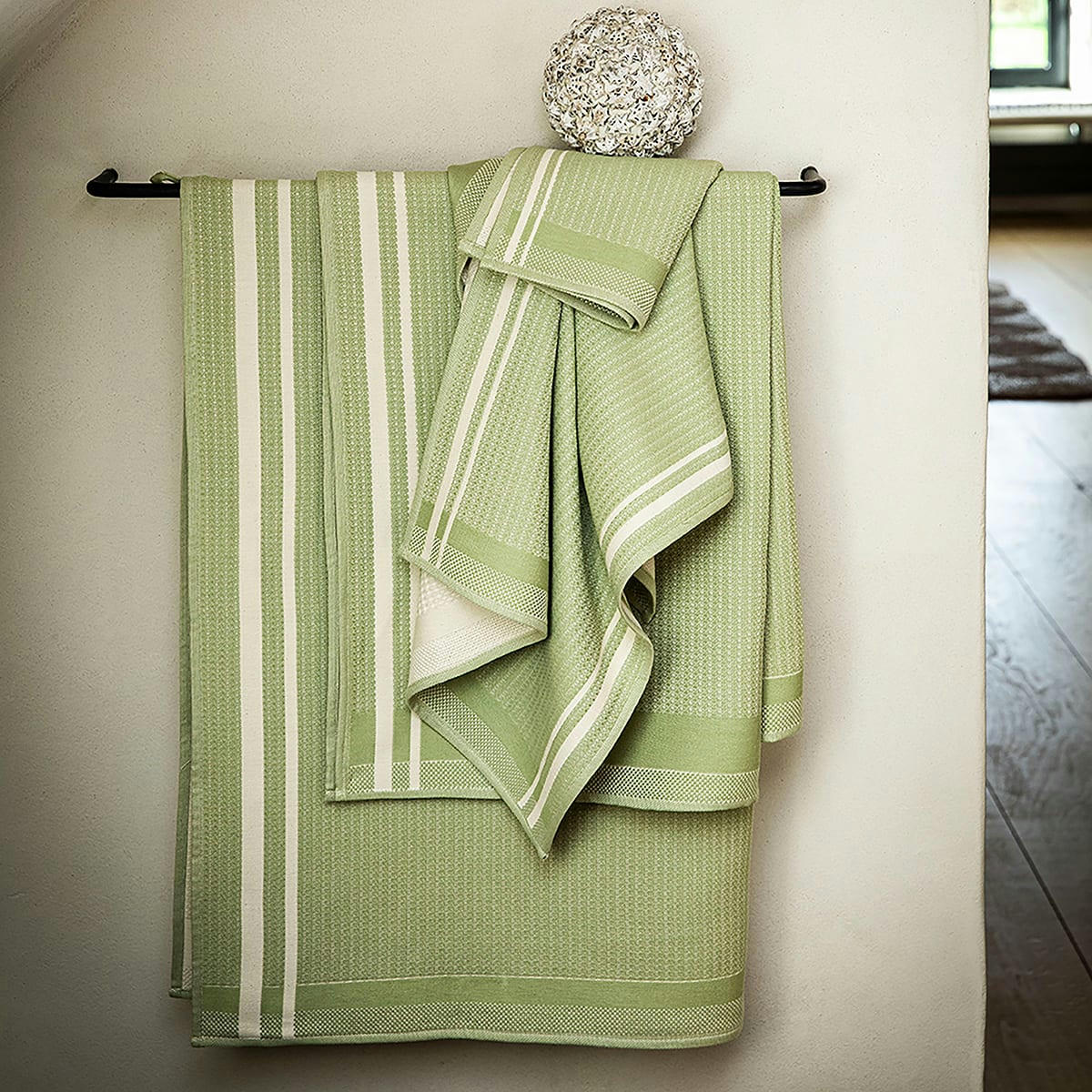 DUETTO - Serviette de bain en coton amande 70 x 140