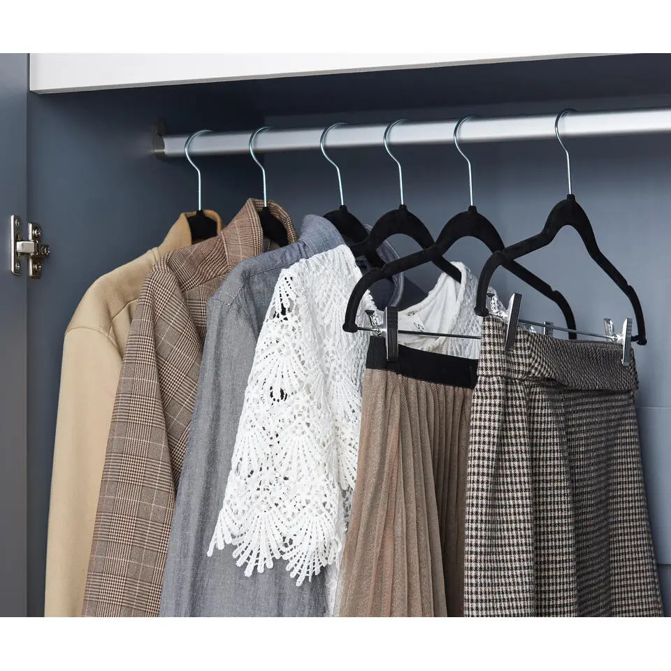 Set van 20 fluwelen Kledinghangers met Clips - metalen Haak, zwart