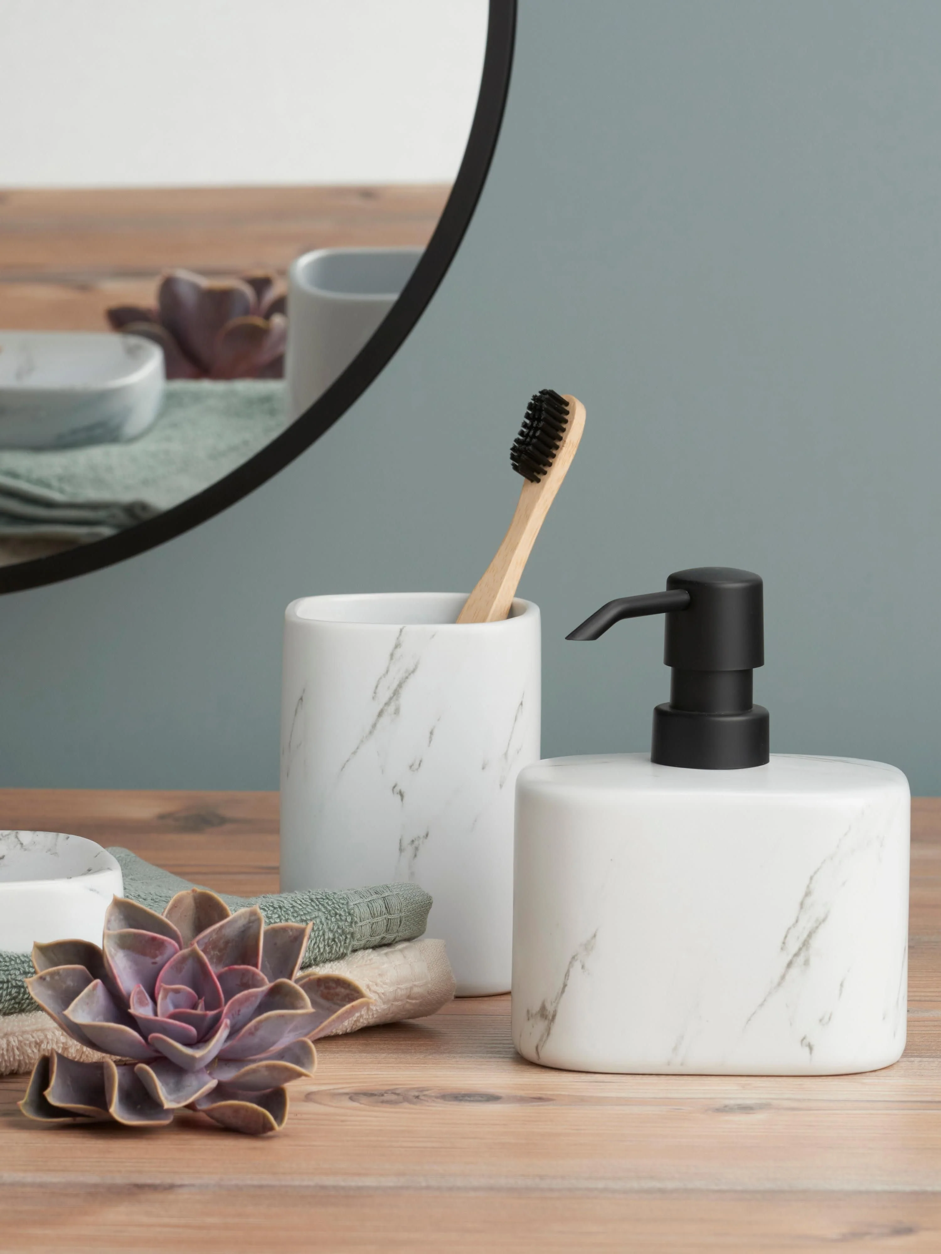 Seifenspender Marble aus Keramik