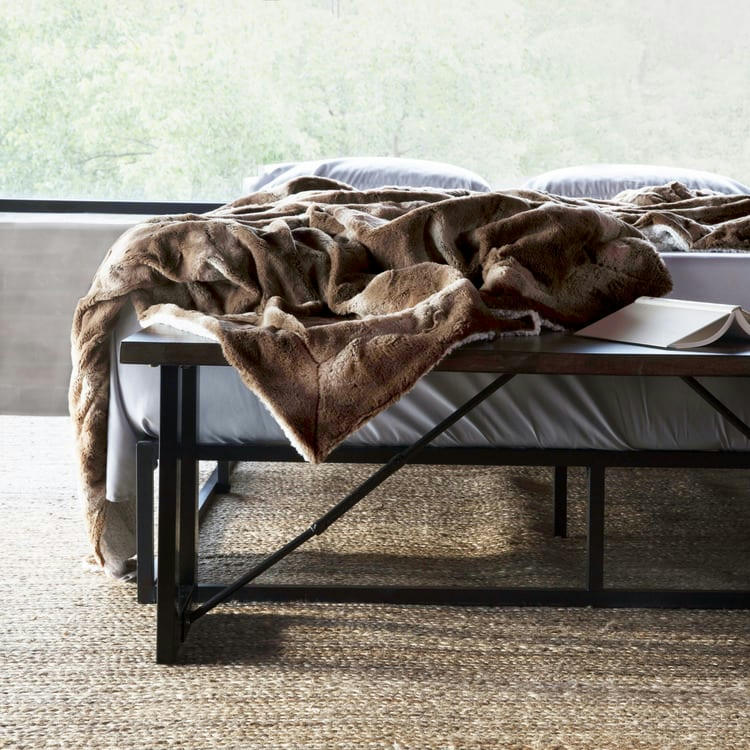 - Plaid fausse fourrure caramel 130x150cm