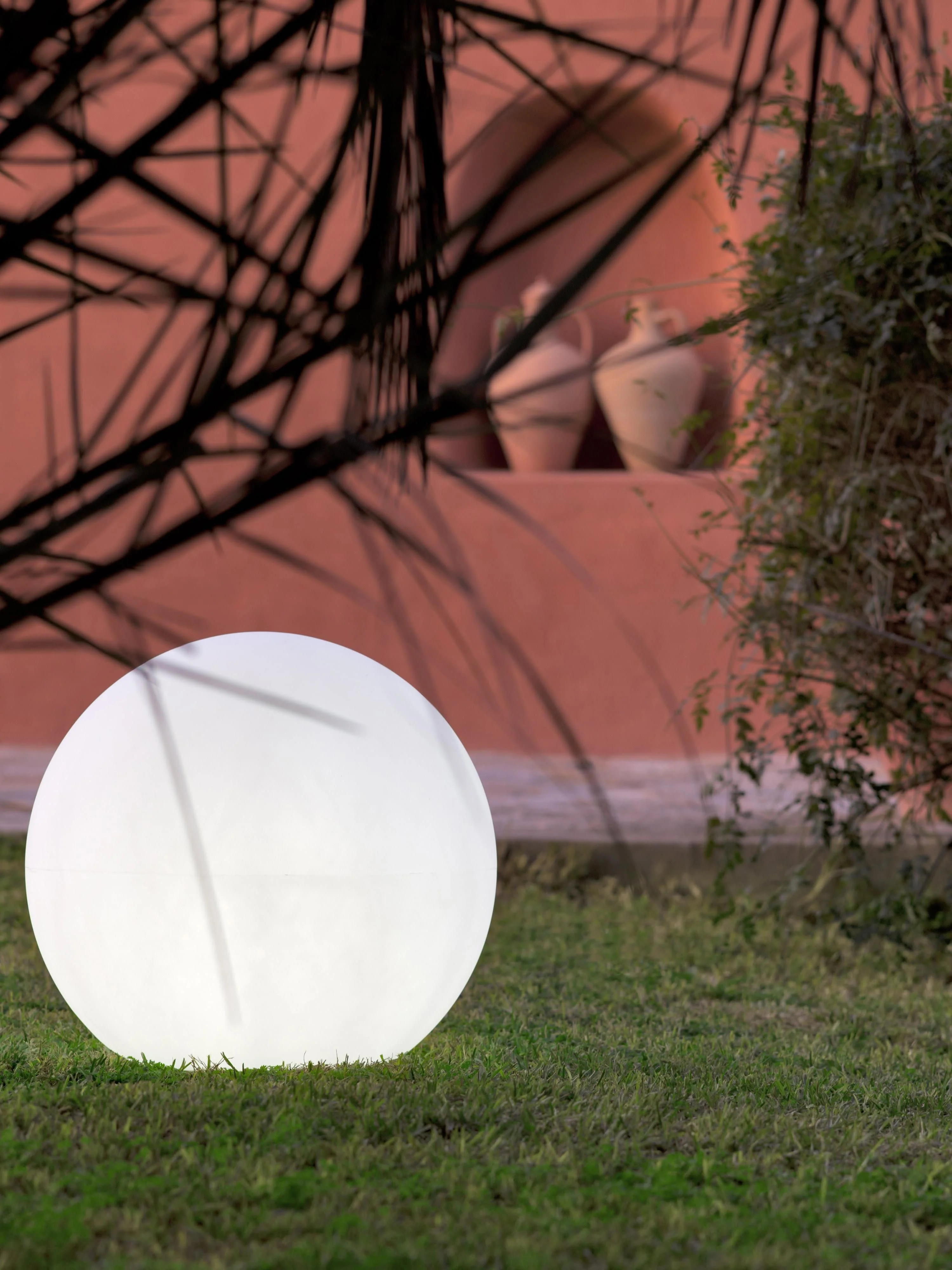 Solar-LED-Gartenleuchte Buly mit Farbwechsel und Fernbedienung, dimmbar