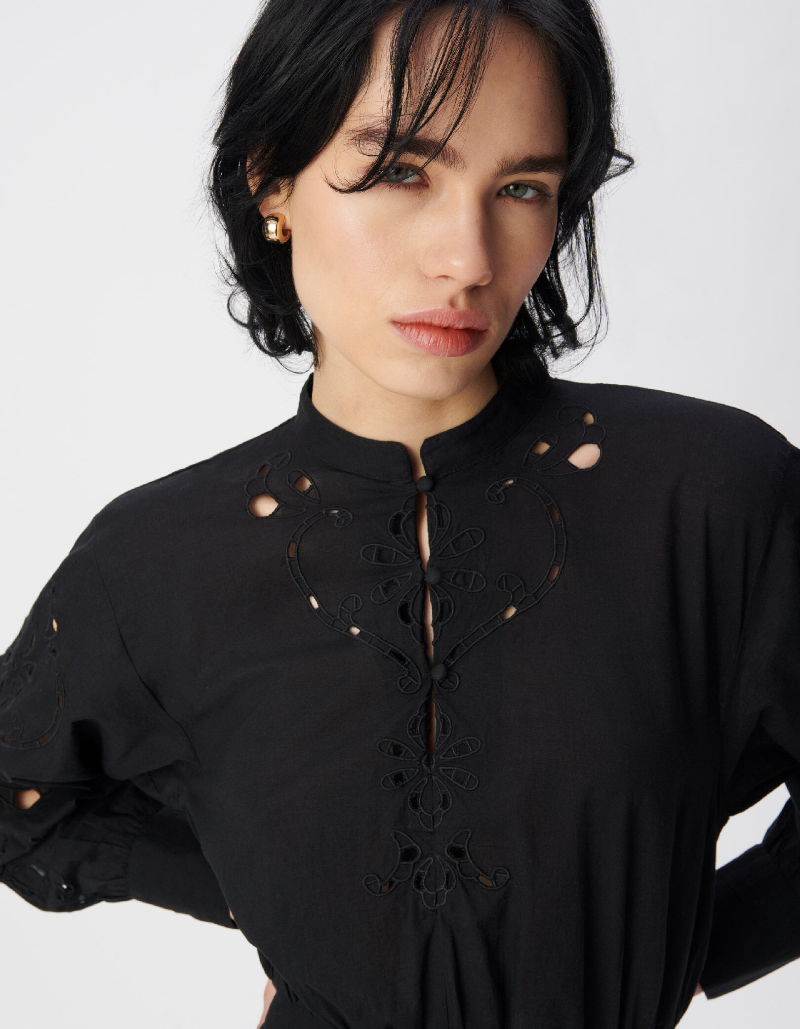 Robe courte noire voile de coton brodé Femme