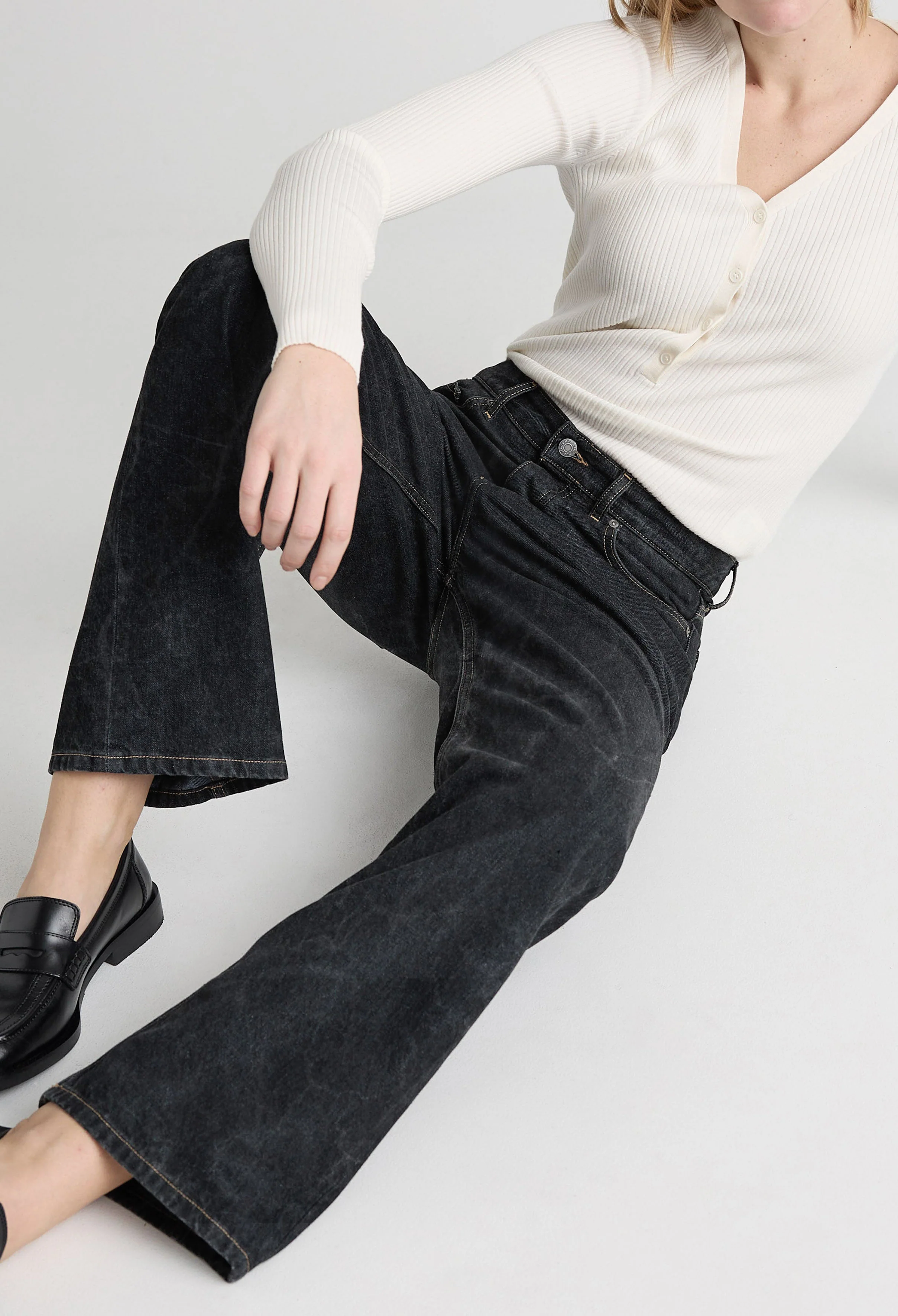 Emma Low Loose - Dry Black