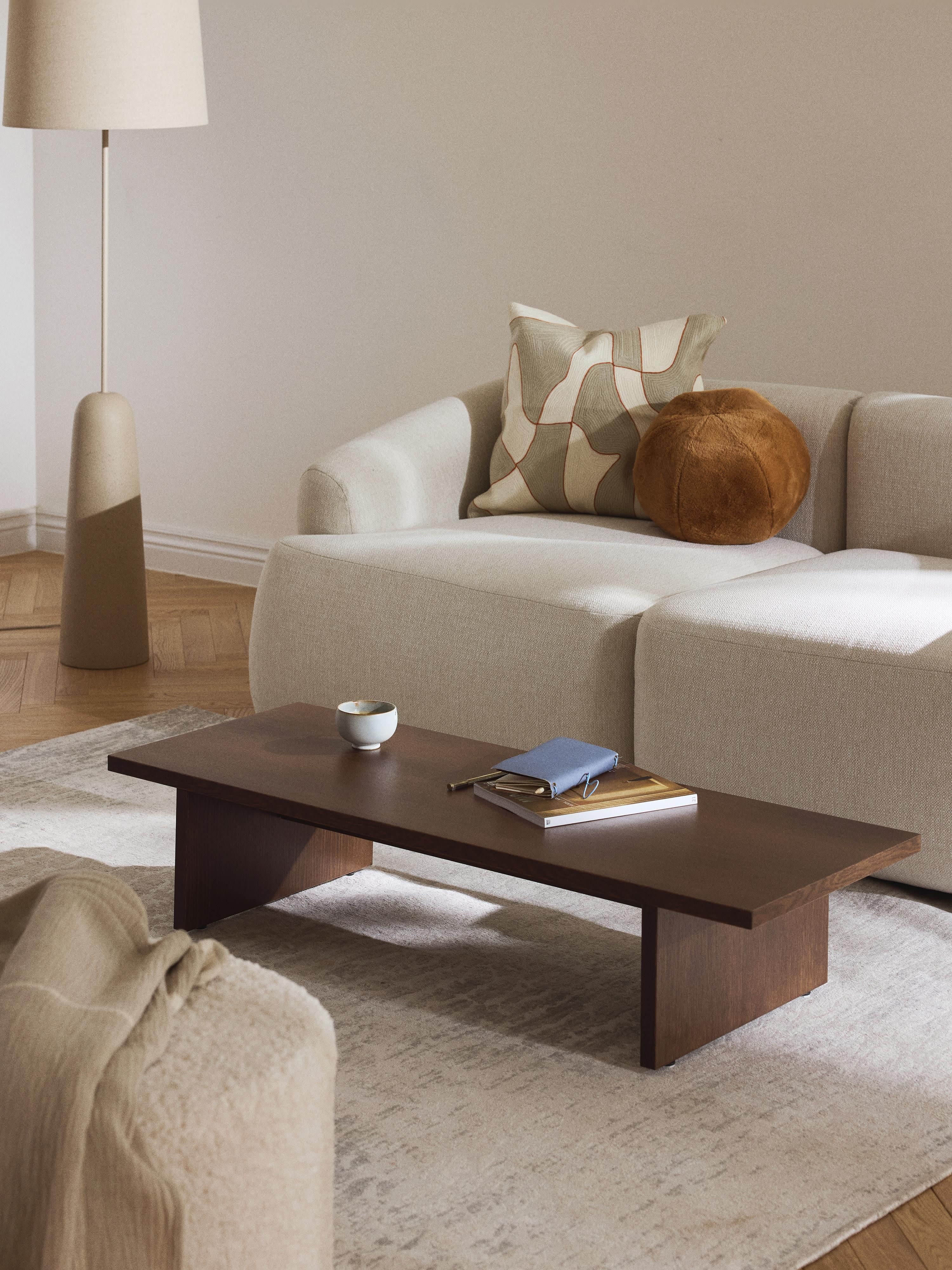 Niedriger Holz-Couchtisch Dako