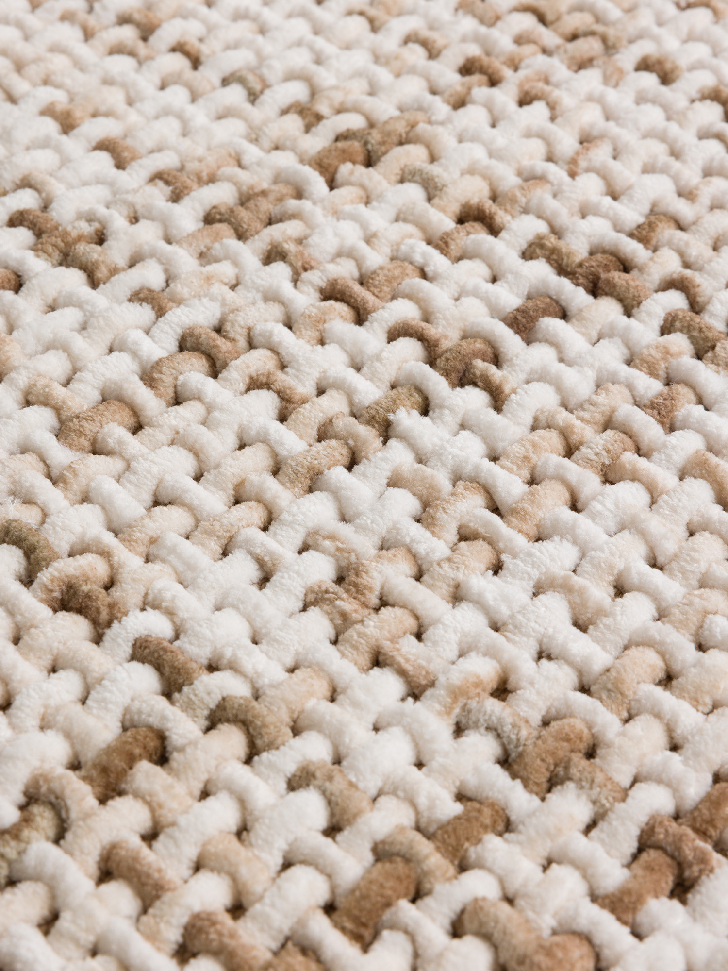 Tappeto bagno in ciniglia intrecciato