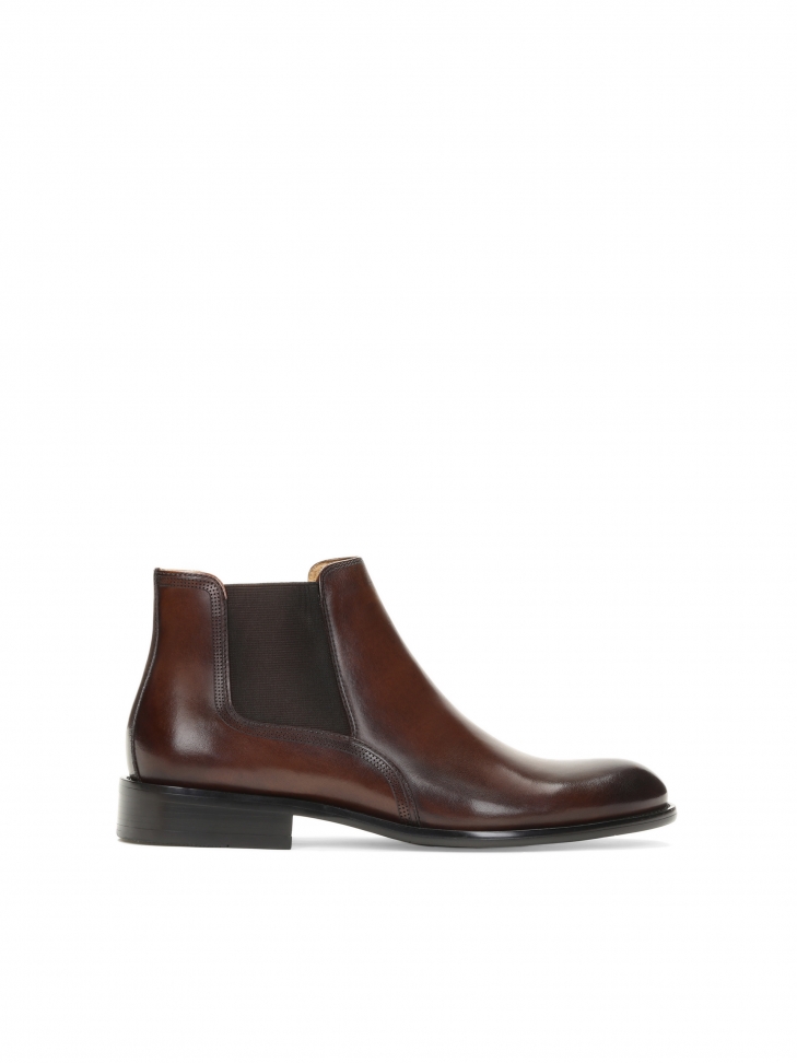 Men's brown Chelsea boots