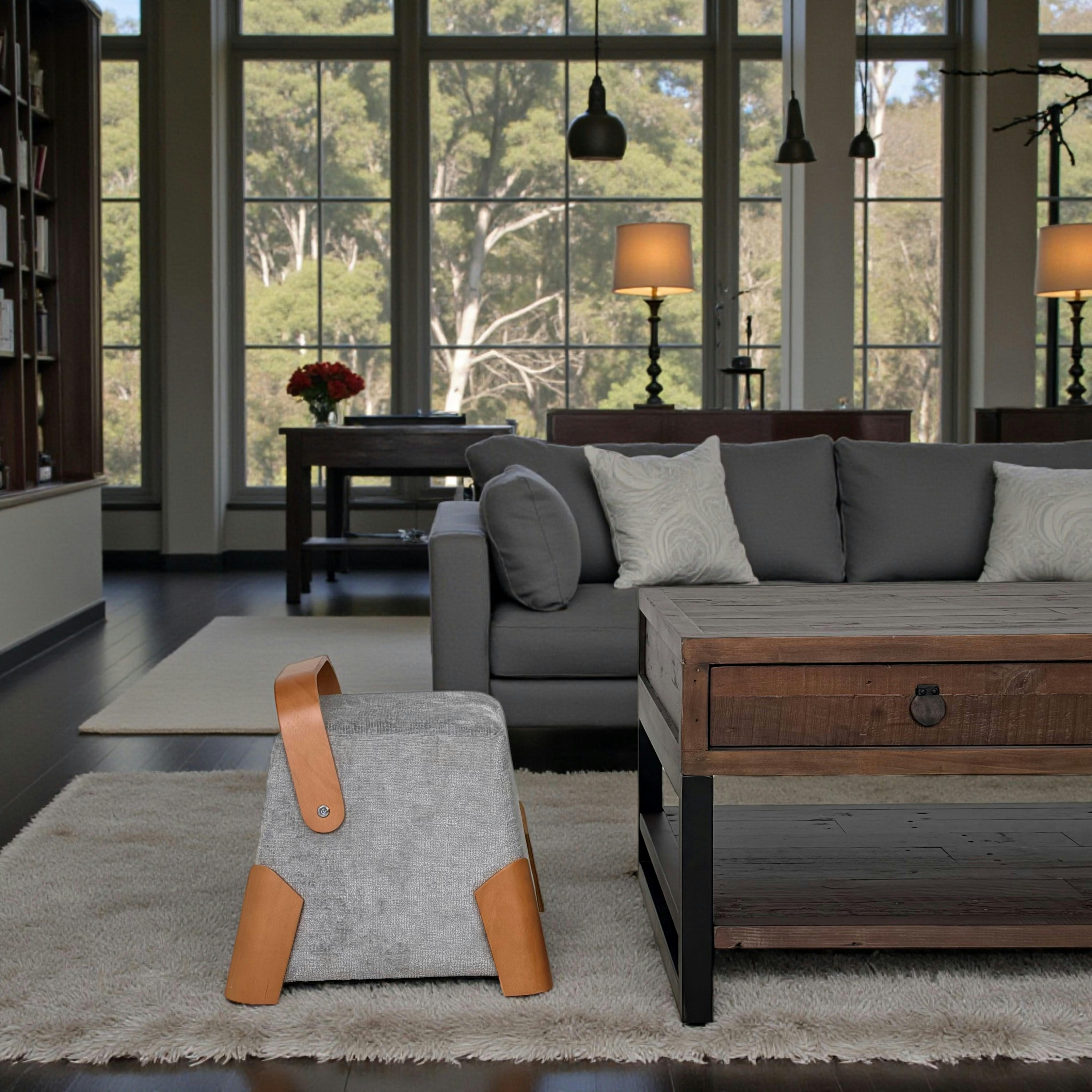 Pouf design gris avec poignée en bois IENA