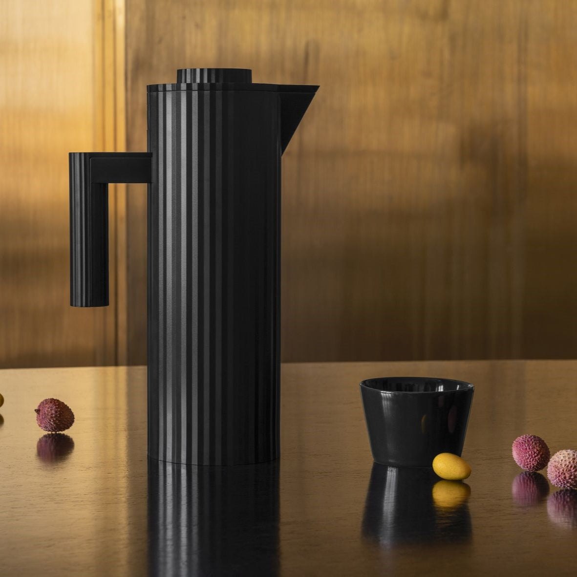 Alessi Plissé Vacuüm Thermoskan 1 L - Zwart