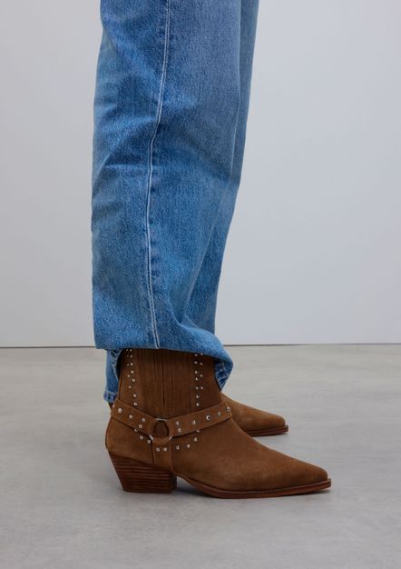 Cognac suède western enkellaarsjes met studs