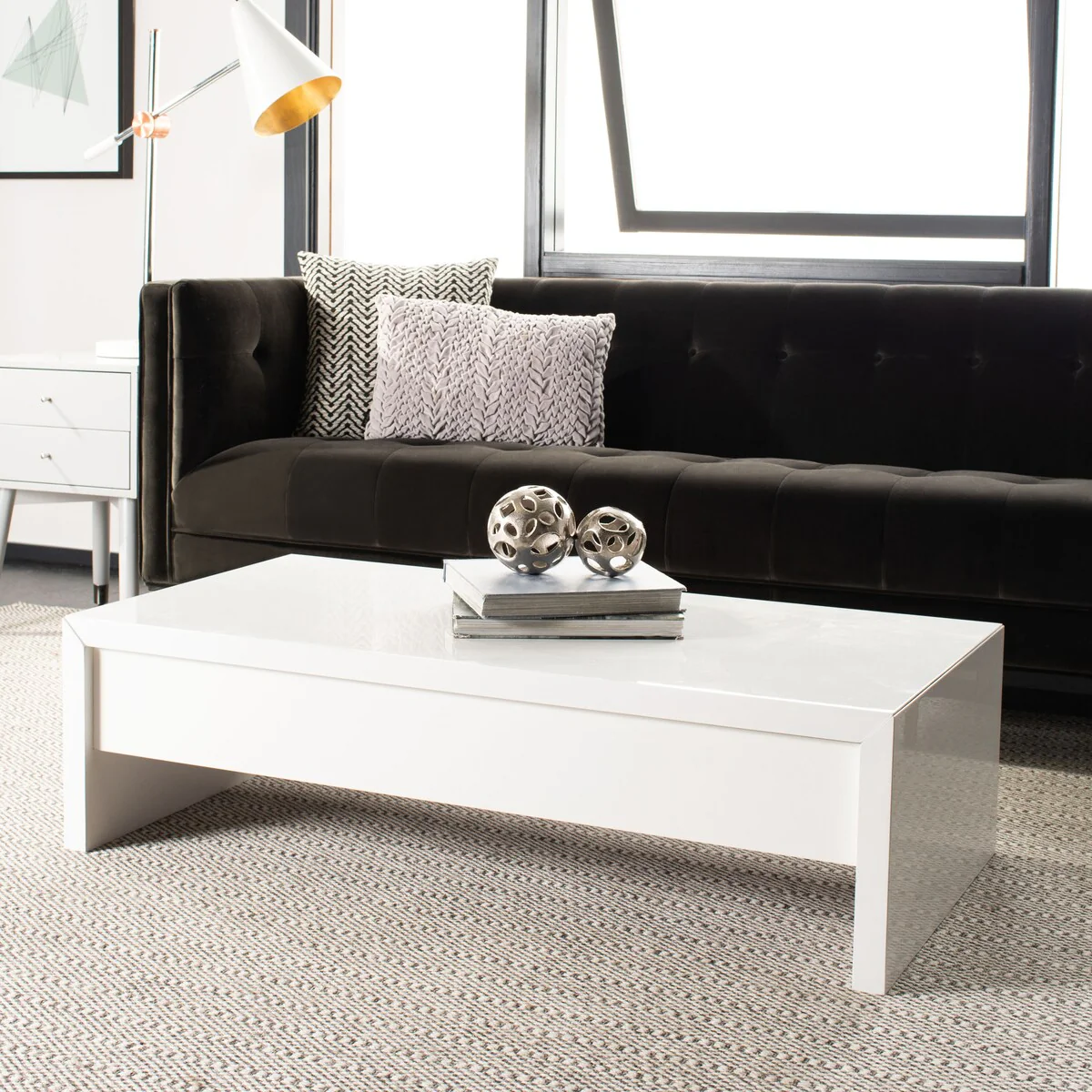 SAFAVIEH Bobbye White Lift-Top Coffee Table - 47.2 x 23.6 x 13.4 - 47Wx24Dx13H