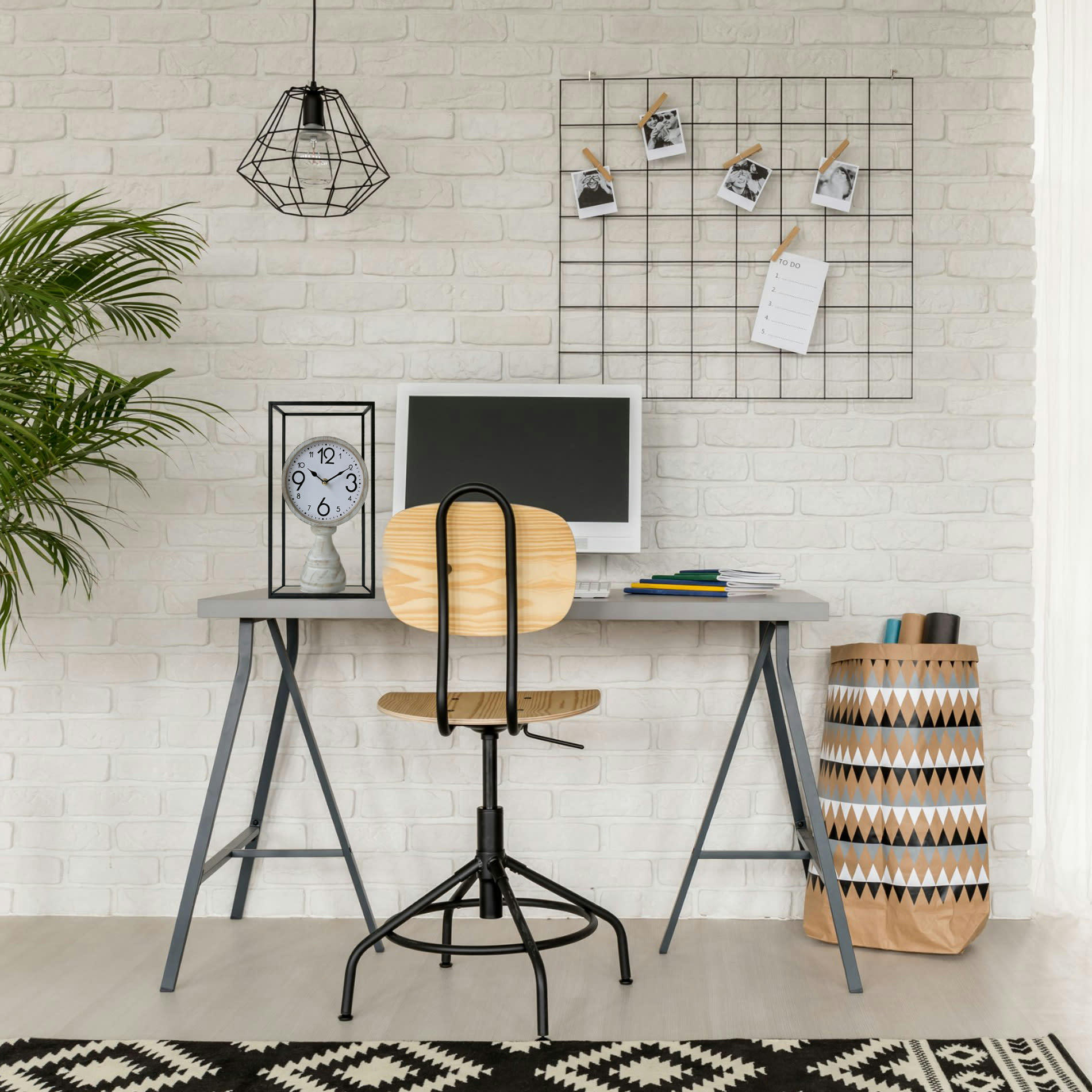 - Horloge de table vieille en MDF et métal noire et blanche