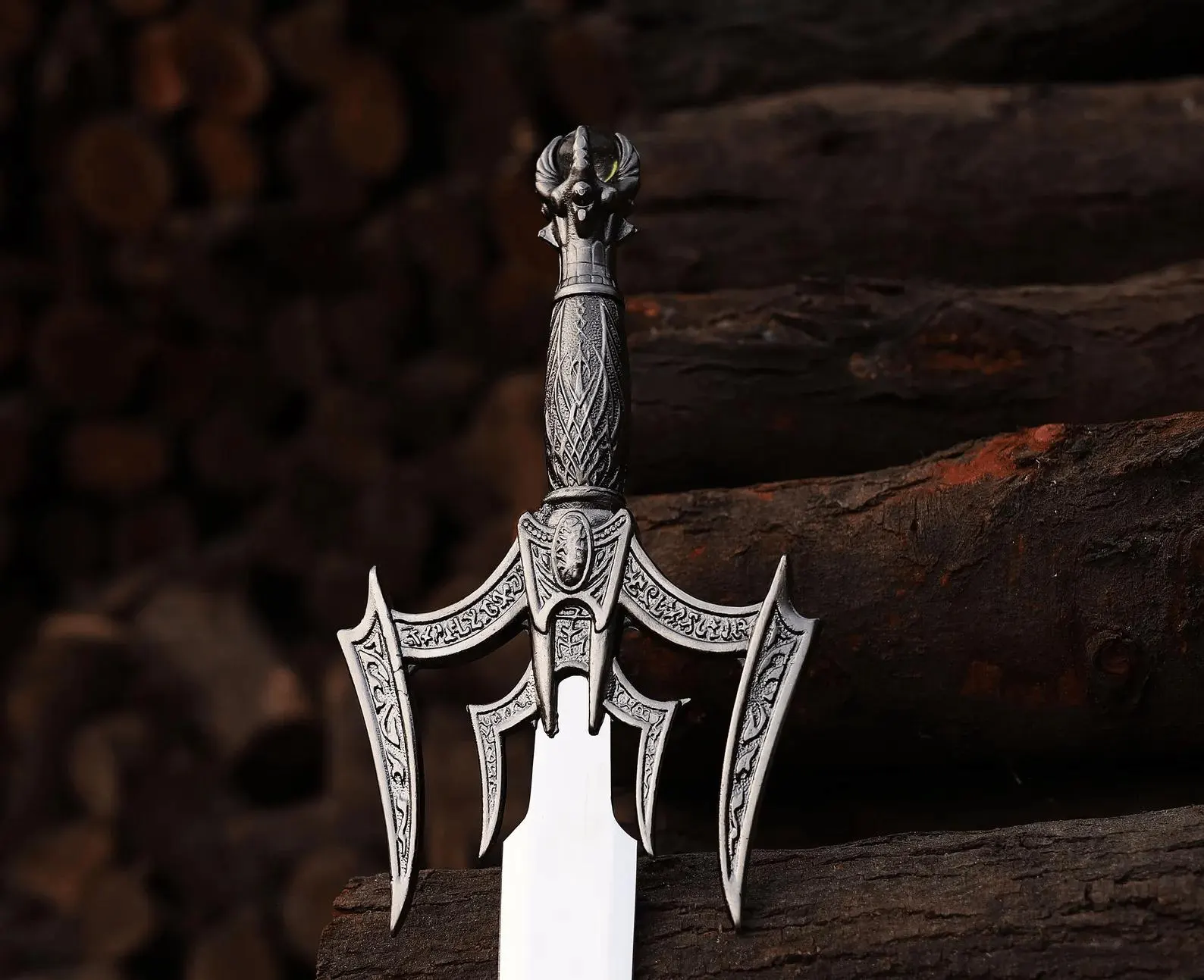 Hand Forged Damascus Viking Long Sword: Fantasy Steel Gift