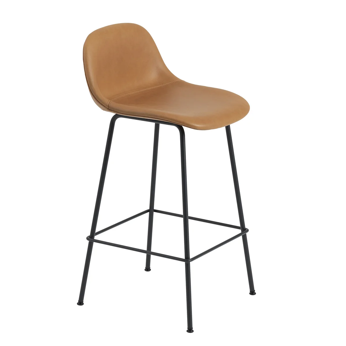 Muuto - Fiber Barhocker Tube Base mit Rückenlehne H 65 cm, schwarz / Leder cognac