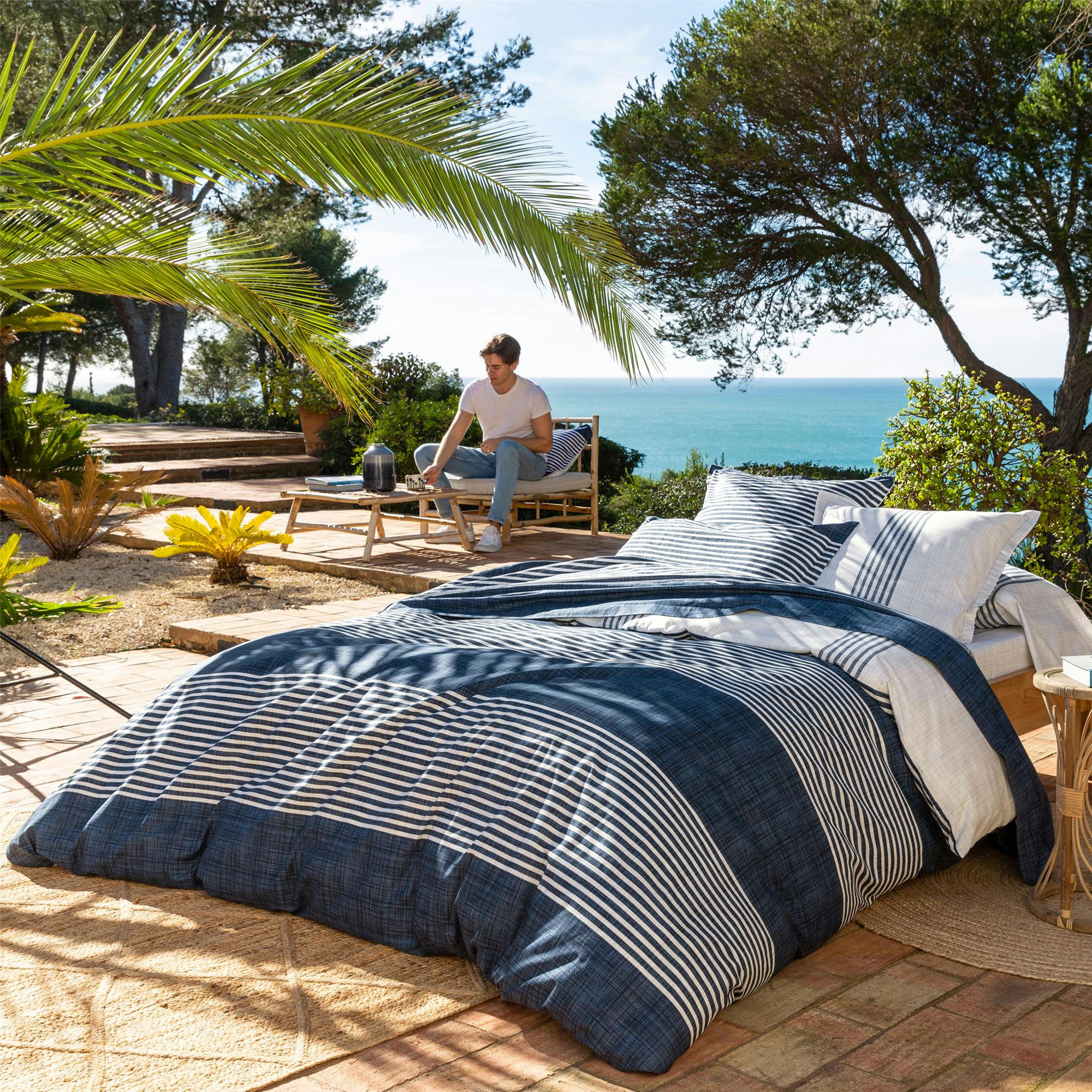 PLONGEON - Housse de couette 240x220 bleu marine en coton