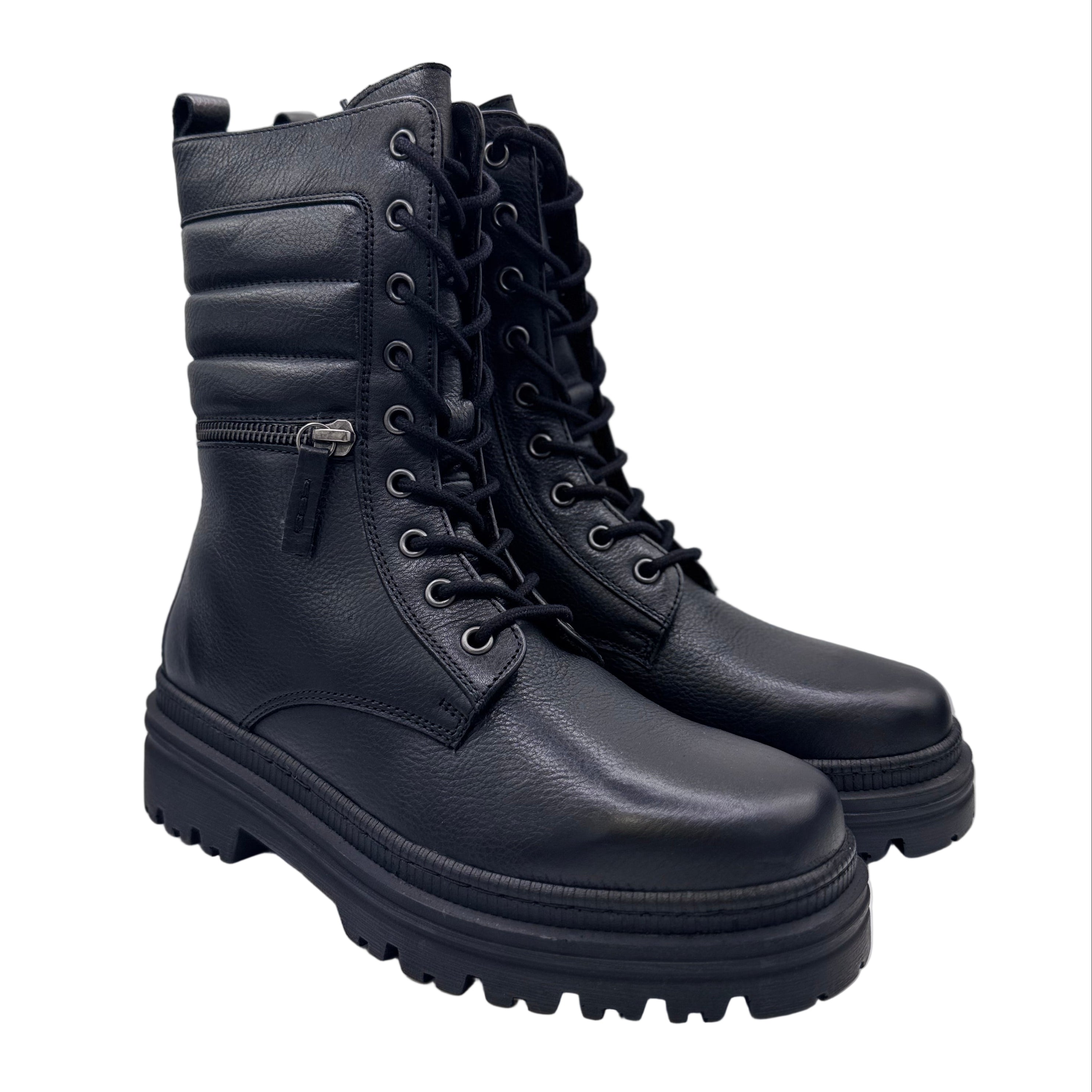 SCHNÜRSTIEFEL